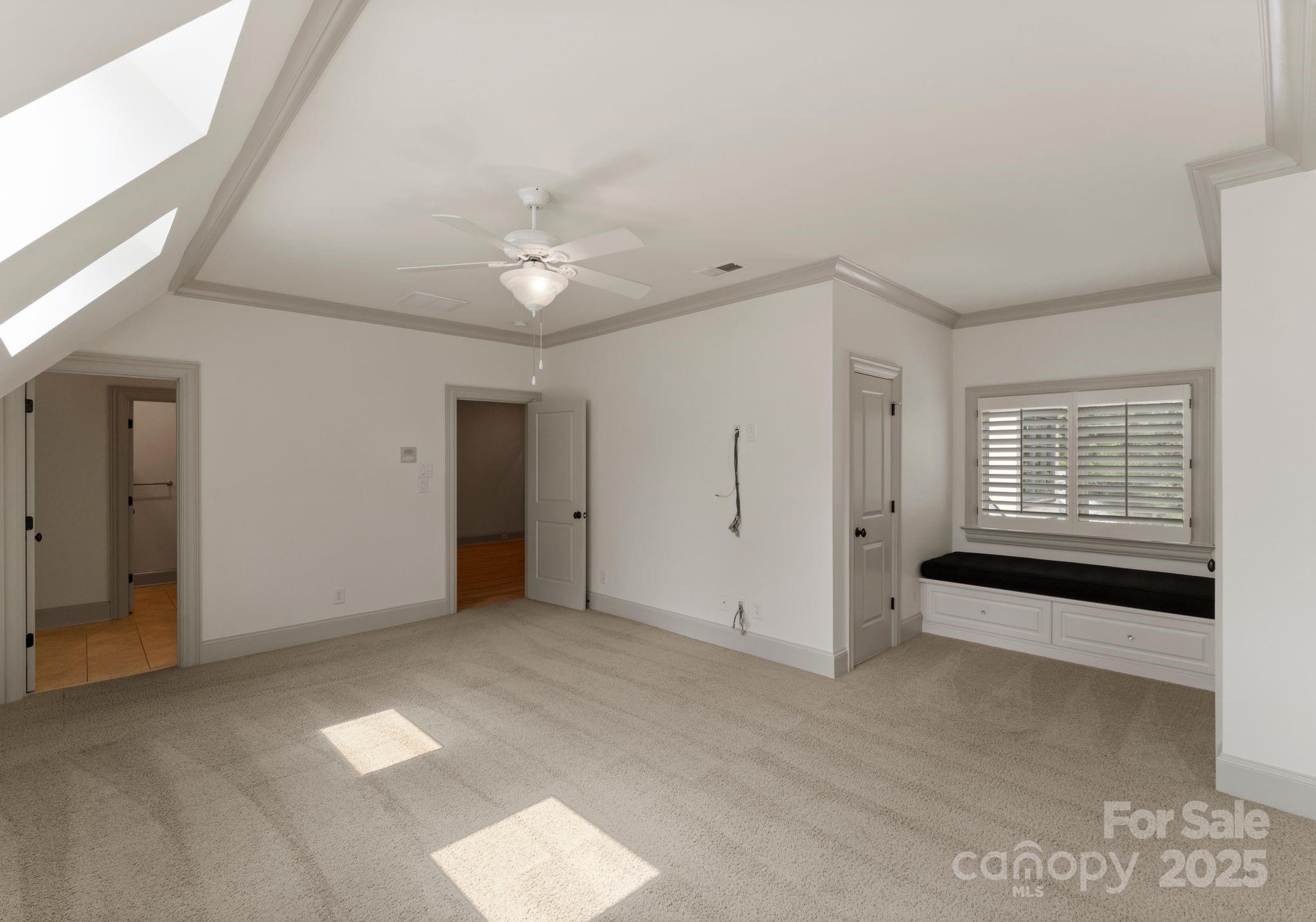 300 Eagle Bend Drive Property Photo 41