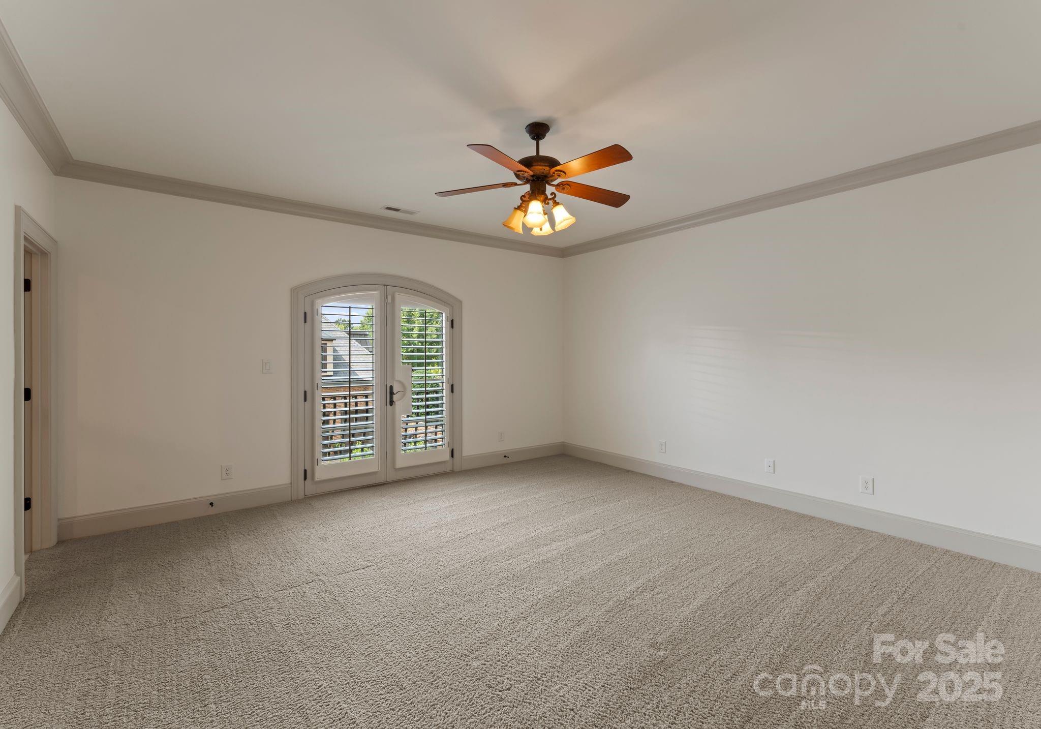 300 Eagle Bend Drive Property Photo 42