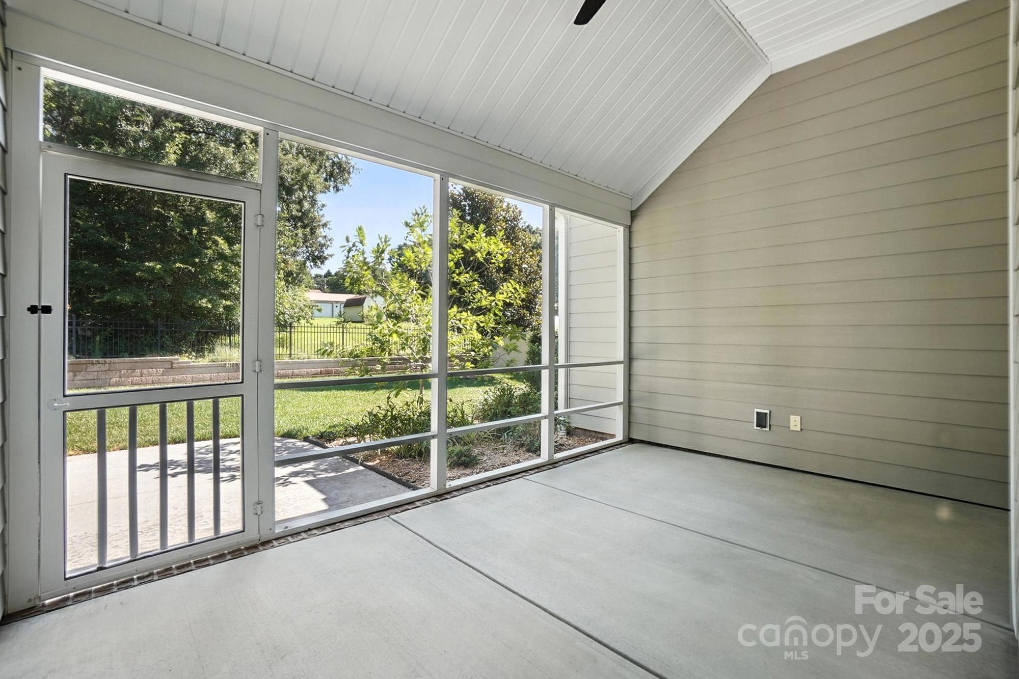 551 Brightleaf Place Property Photo 36
