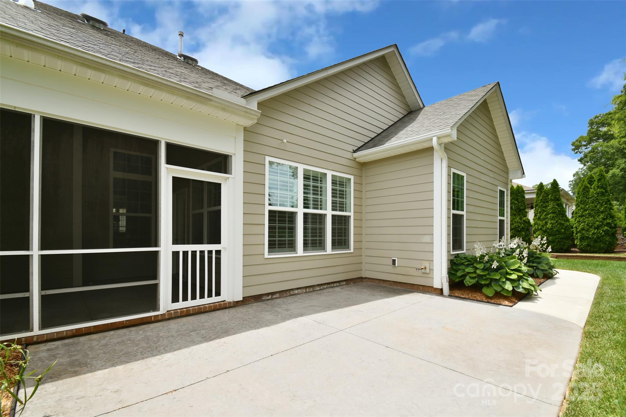 551 Brightleaf Place Property Photo 37