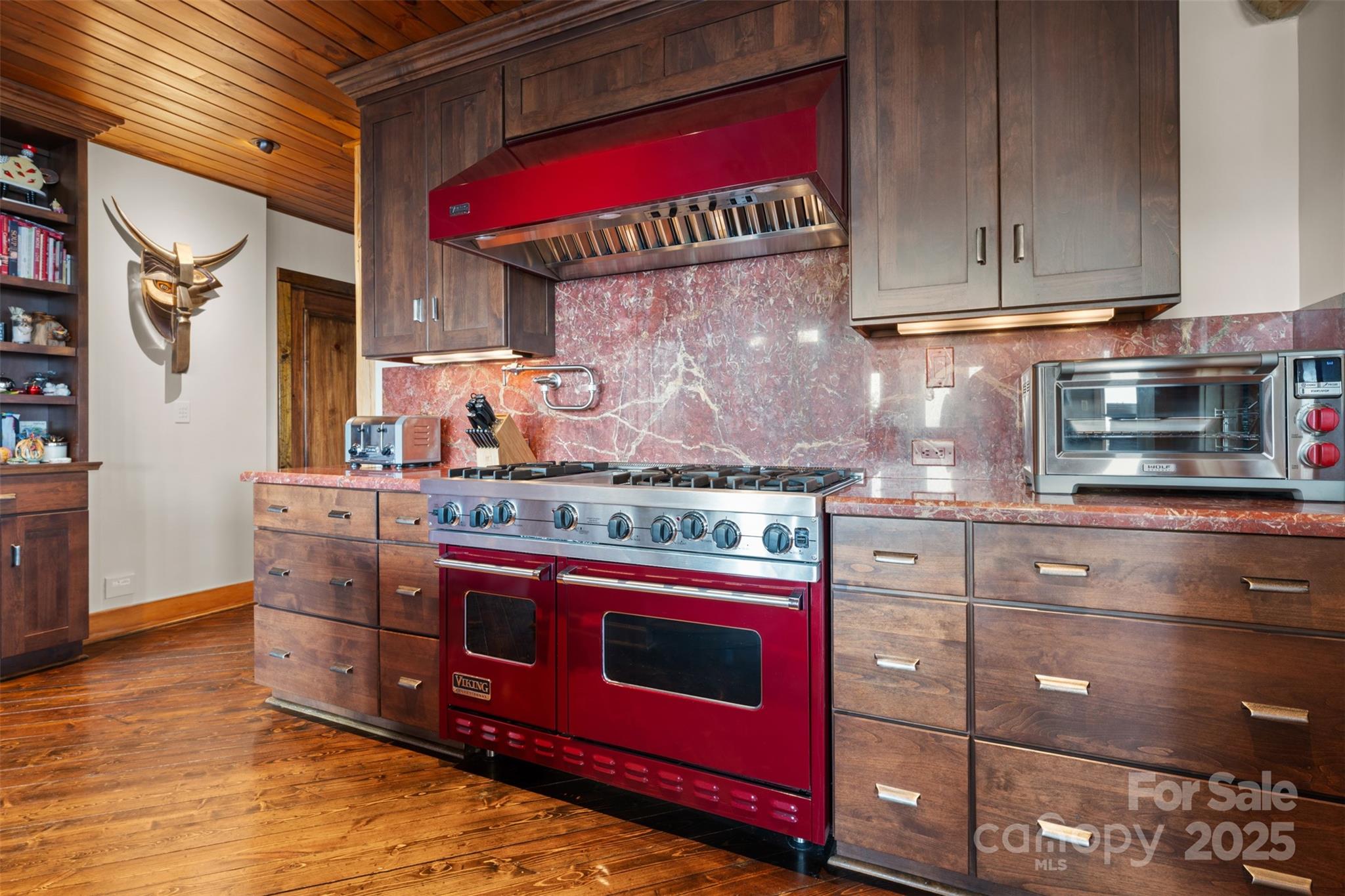 2910 Eagles Nest Trail Property Photo 11