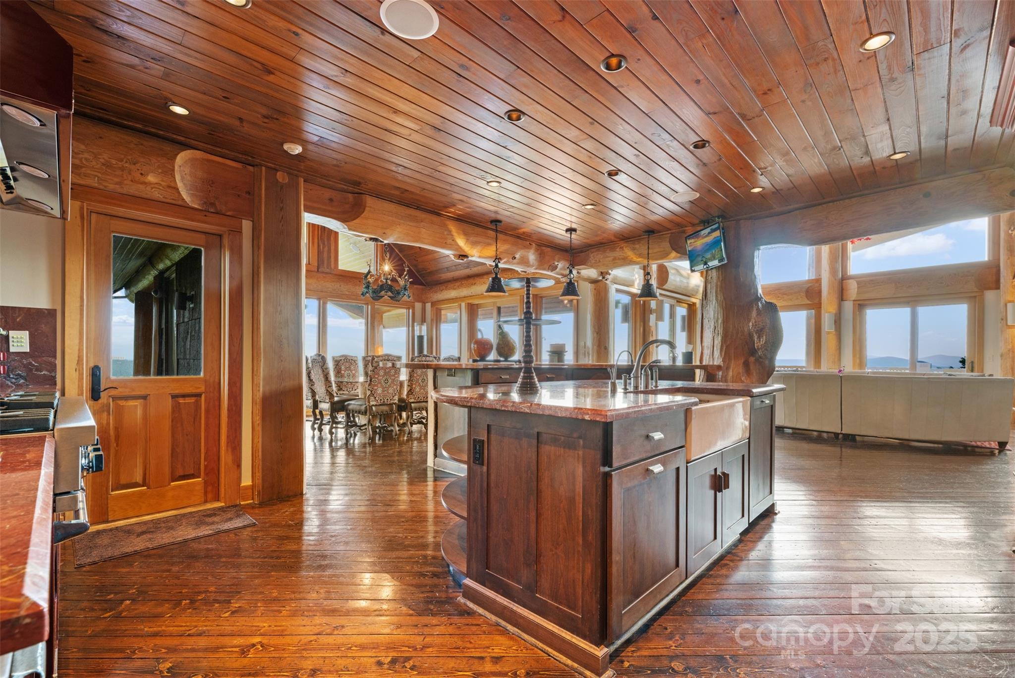 2910 Eagles Nest Trail Property Photo 12