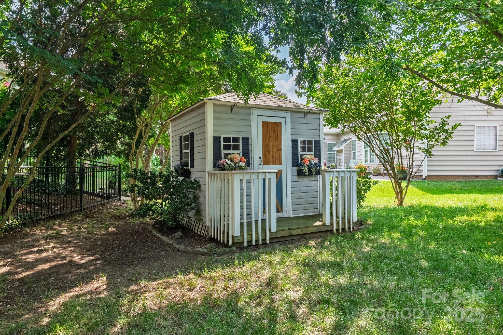 10121 Halkirk Manor Lane Property Photo 22