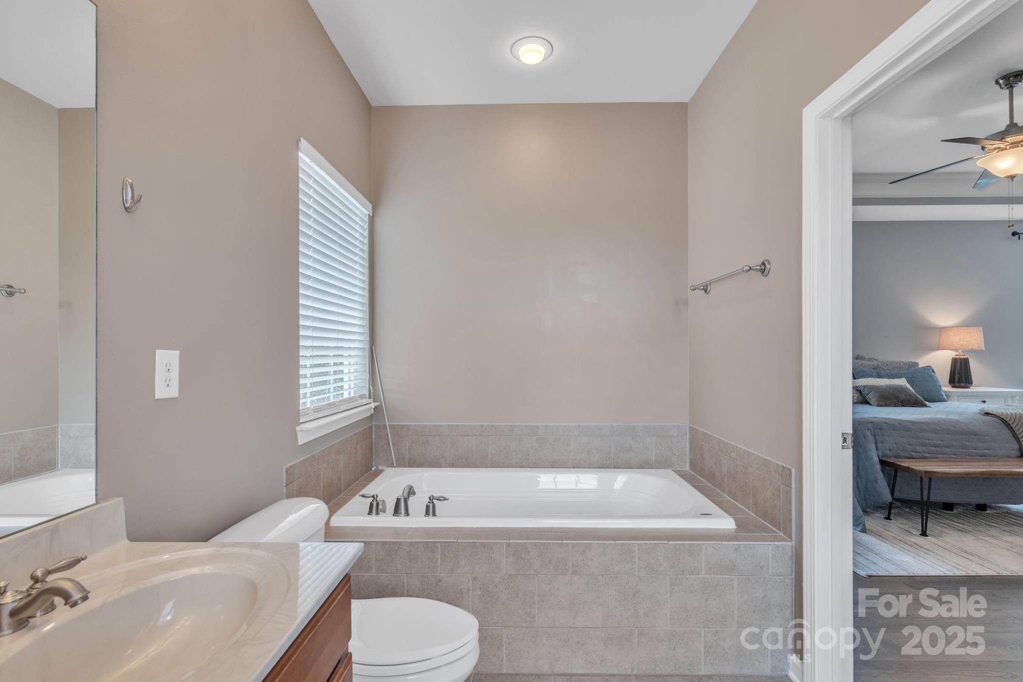 10121 Halkirk Manor Lane Property Photo 42