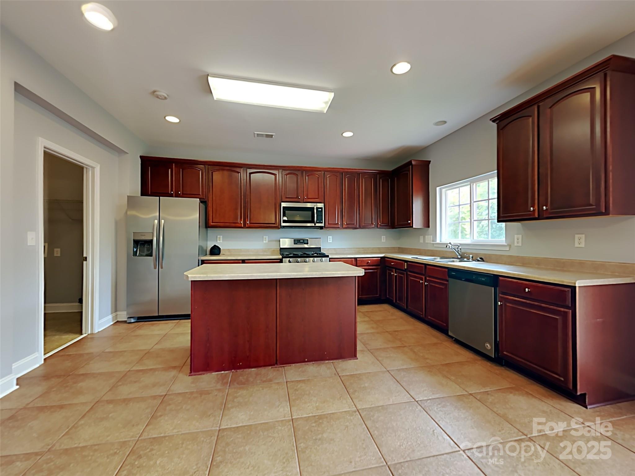 8924 Oransay Way Property Photo 6