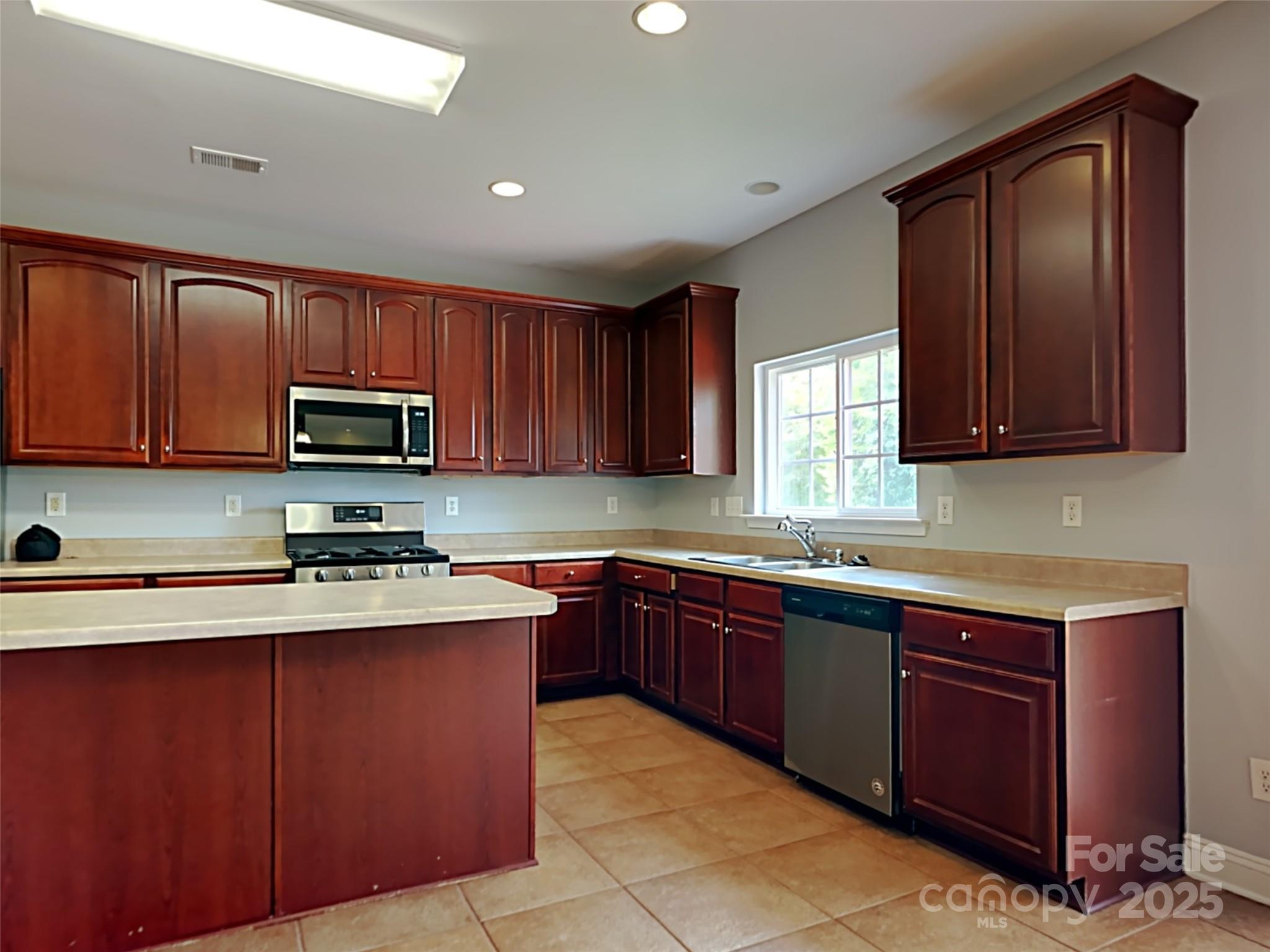 8924 Oransay Way Property Photo 7