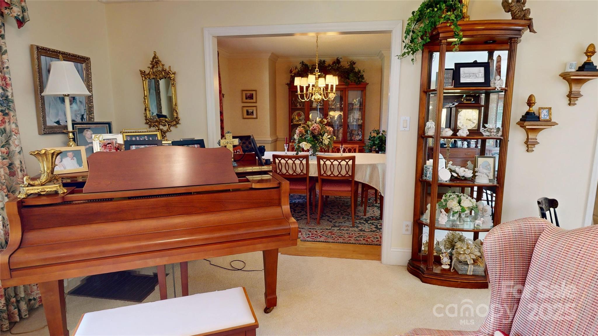 1112 Martha Drive Property Photo 3