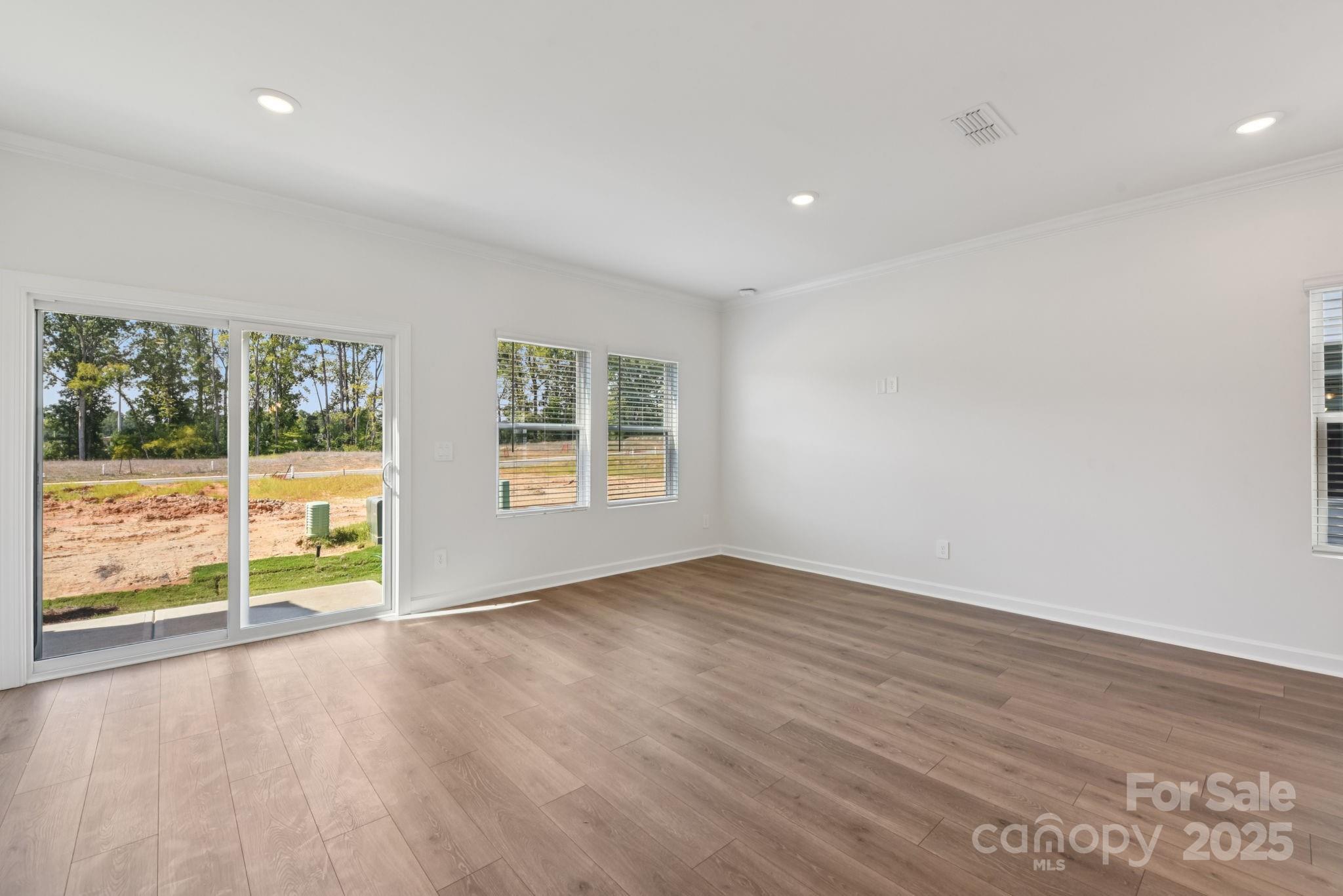 246 Tiger Lily Drive Property Photo 3