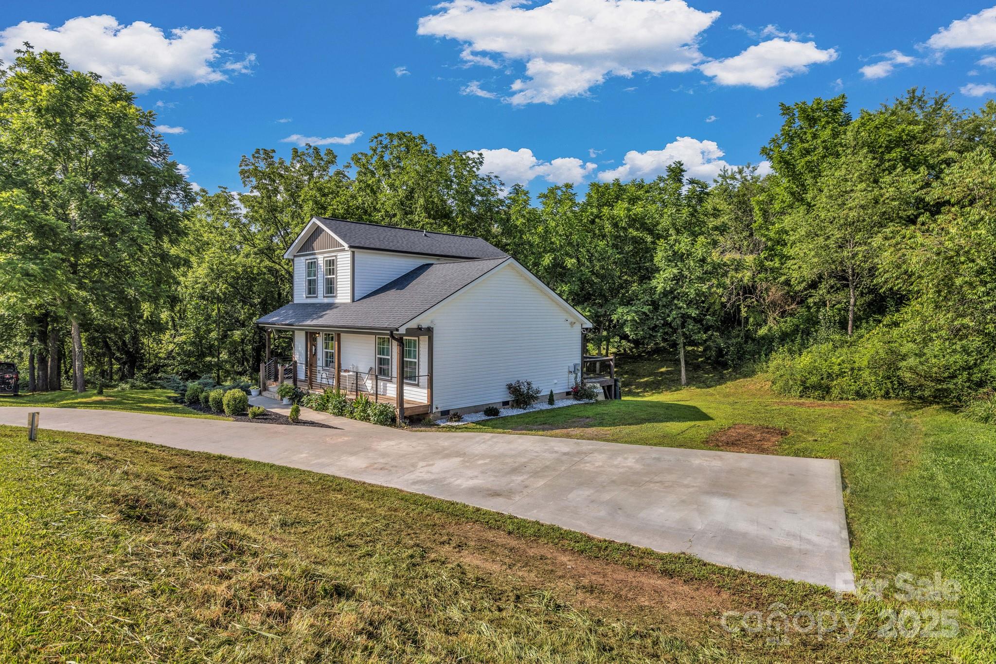1024 Bear Creek Road Property Photo 3