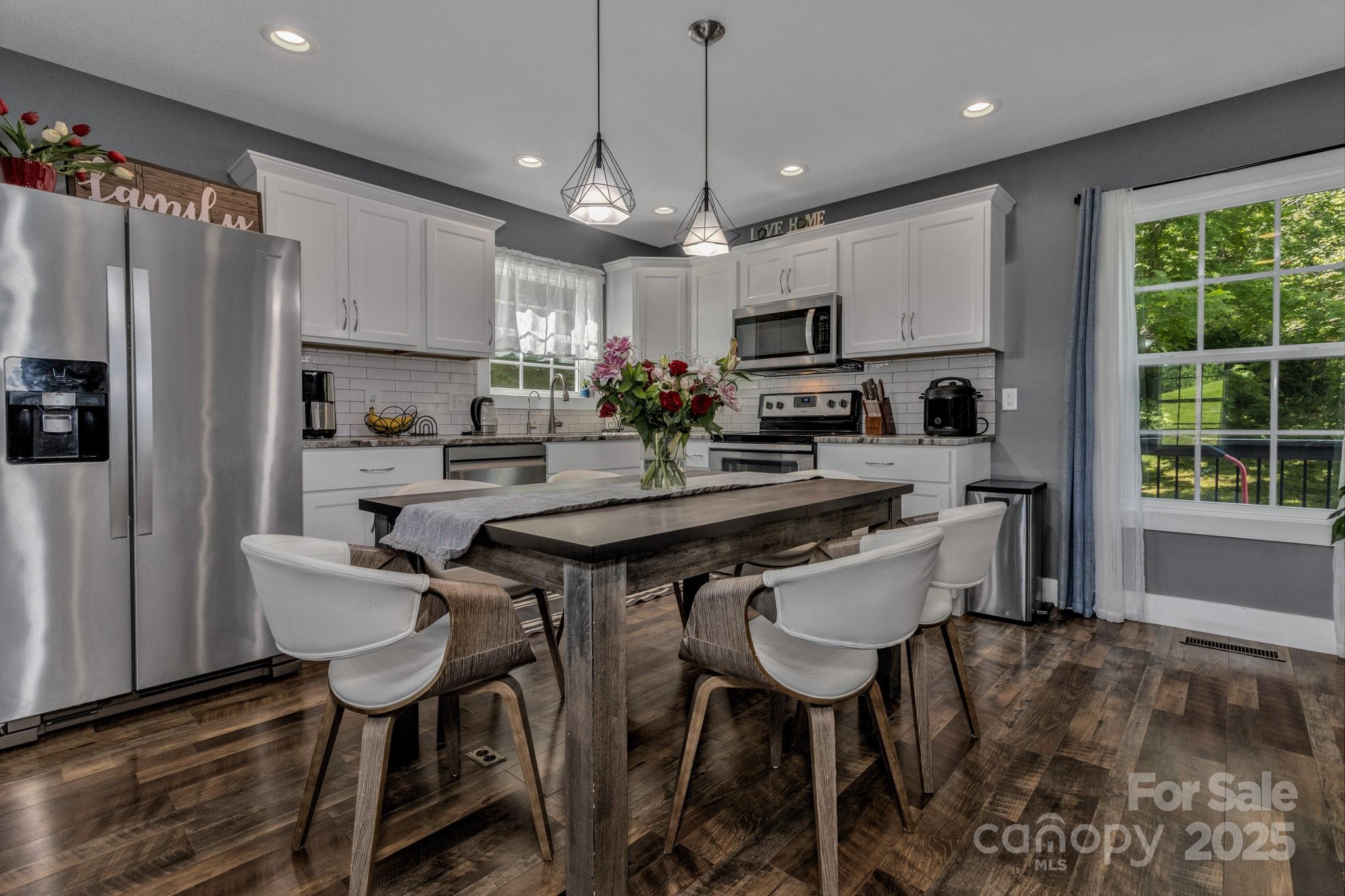 1024 Bear Creek Road Property Photo 8
