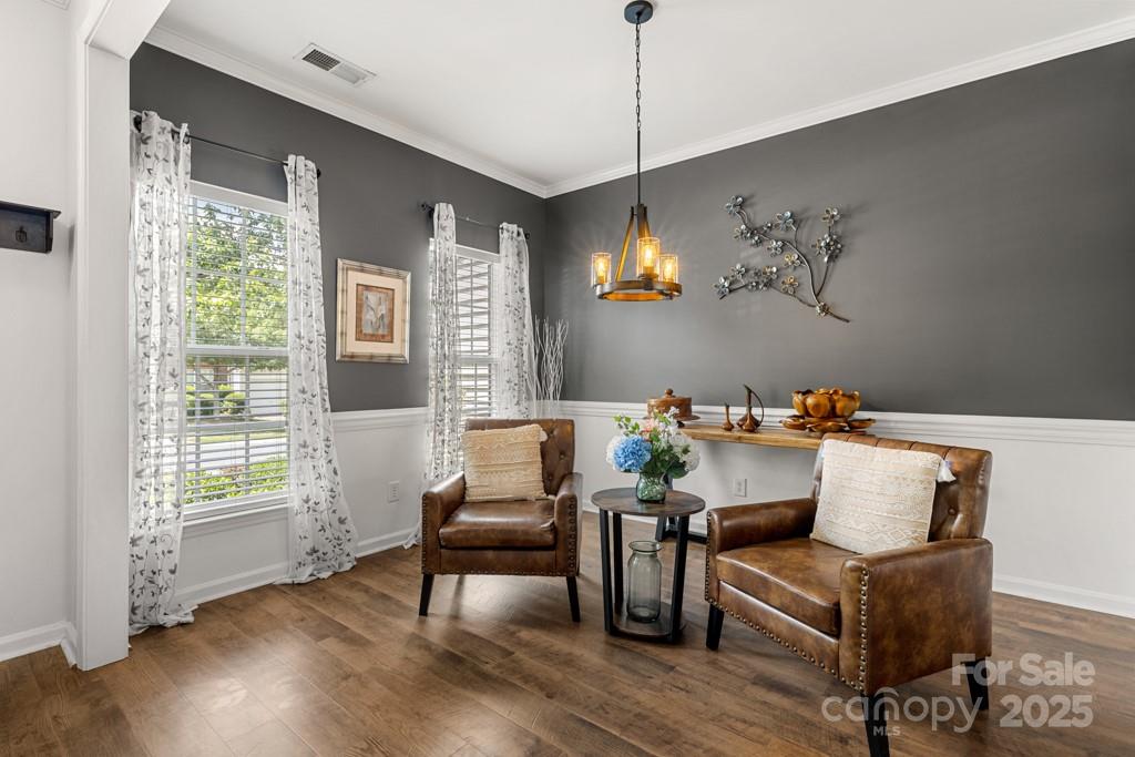 6020 Queens Walk Court Property Photo 4