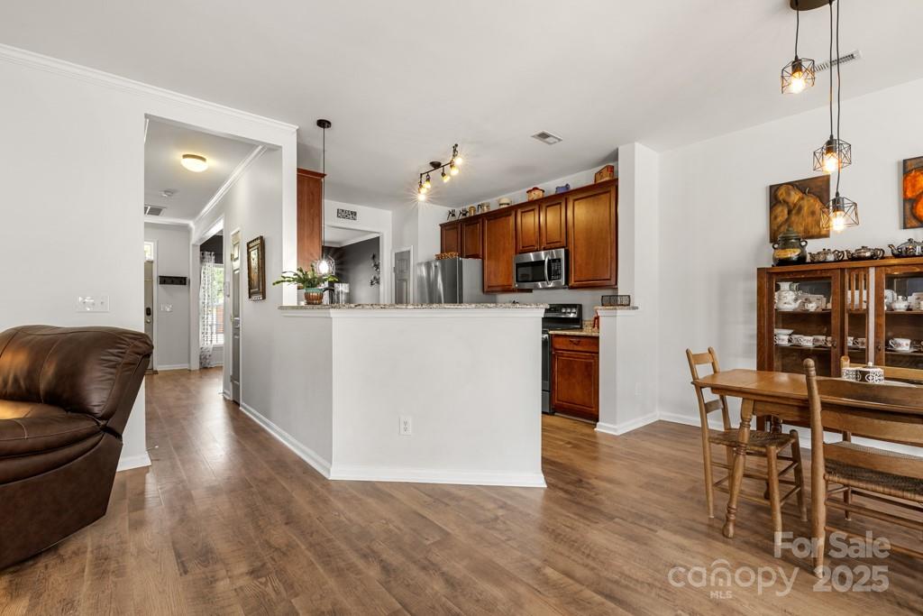 6020 Queens Walk Court Property Photo 10