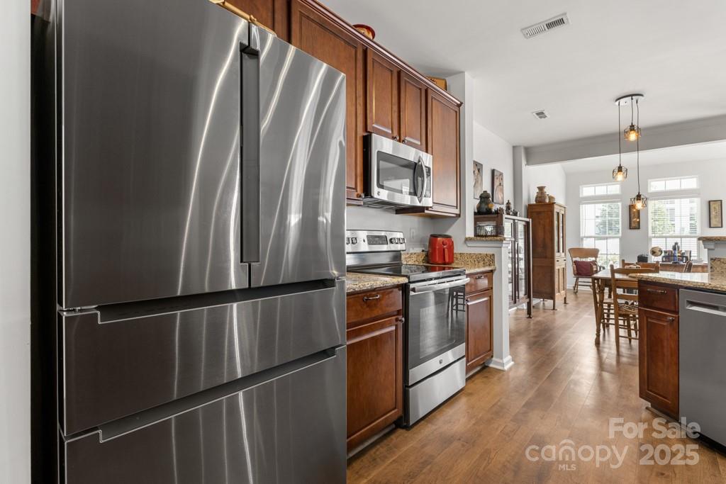 6020 Queens Walk Court Property Photo 12