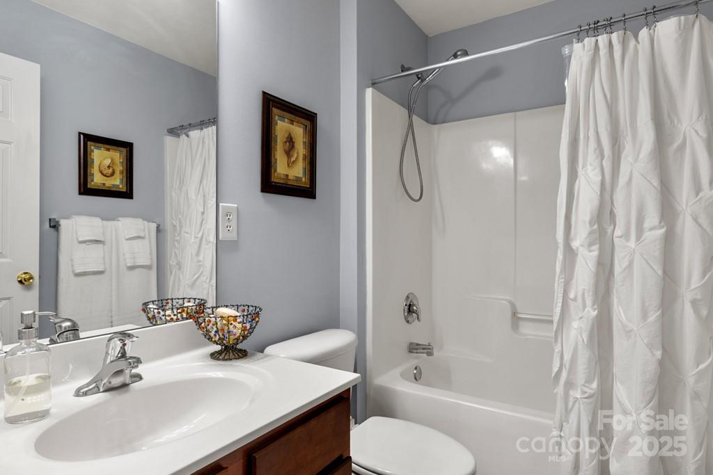 6020 Queens Walk Court Property Photo 18