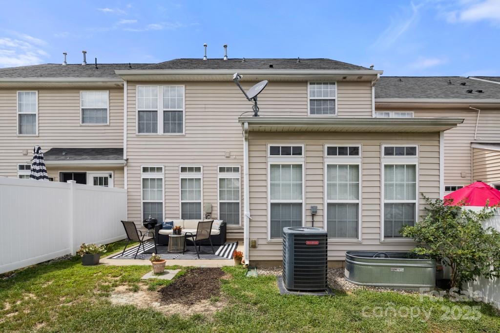 6020 Queens Walk Court Property Photo 25