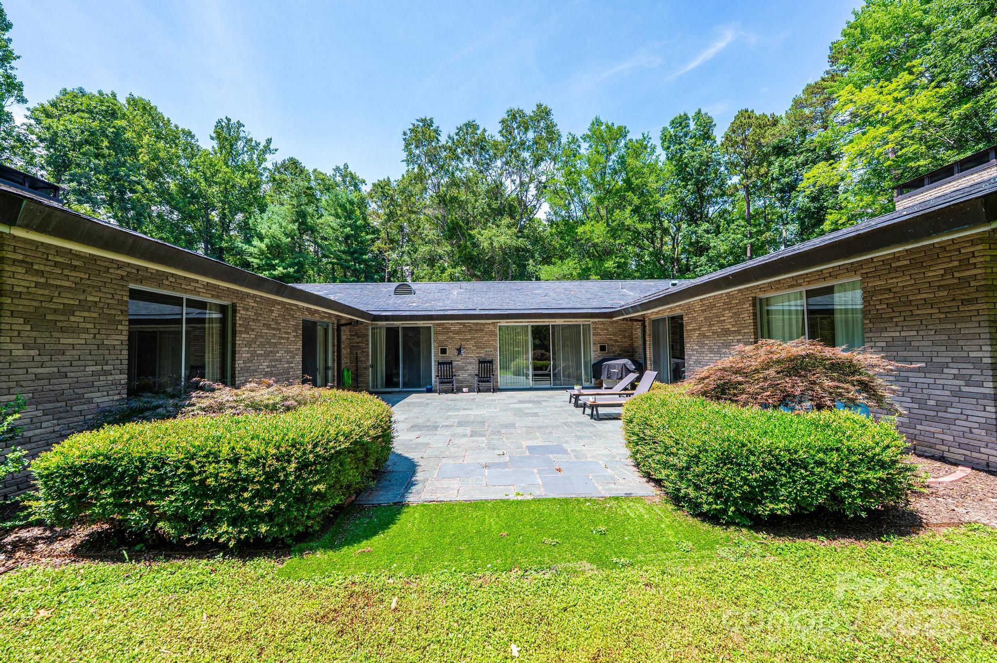 153 Hillhaven Place Property Photo 3