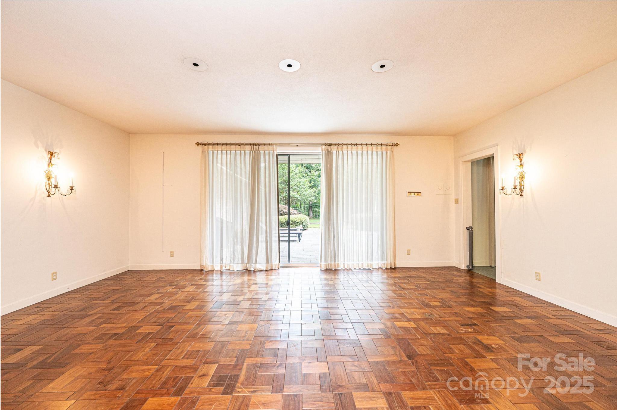 153 Hillhaven Place Property Photo 18