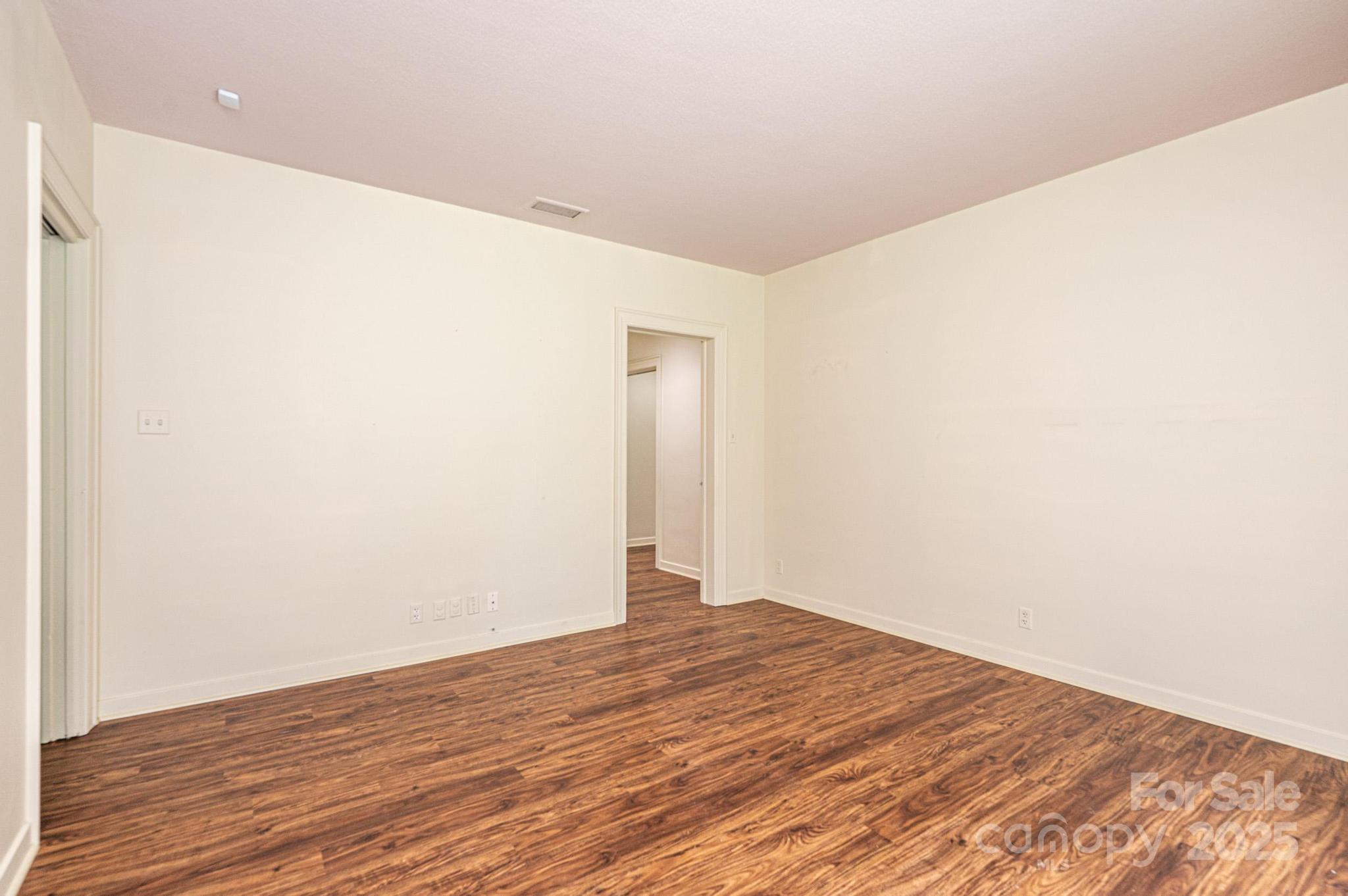 153 Hillhaven Place Property Photo 32