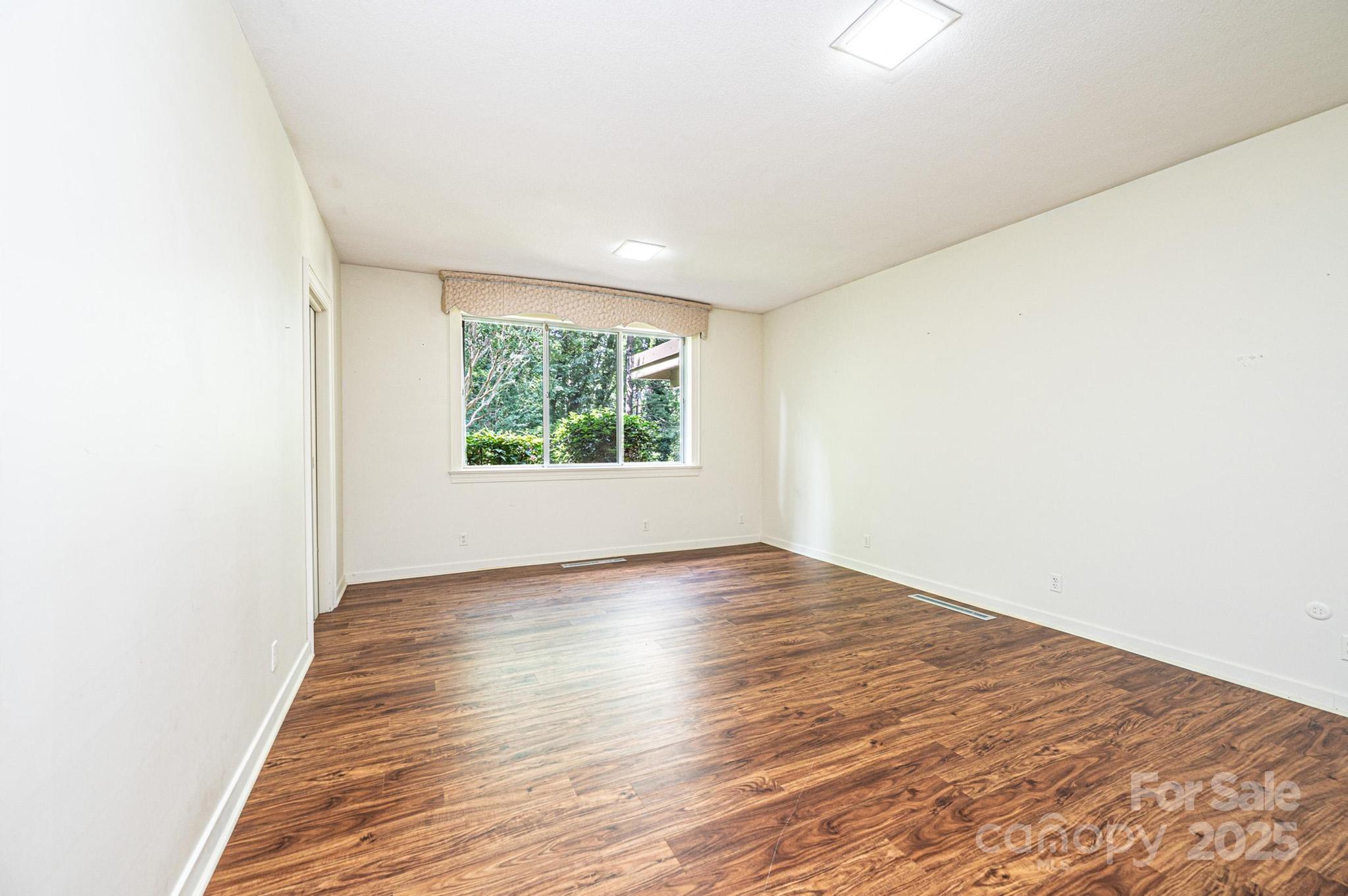 153 Hillhaven Place Property Photo 36