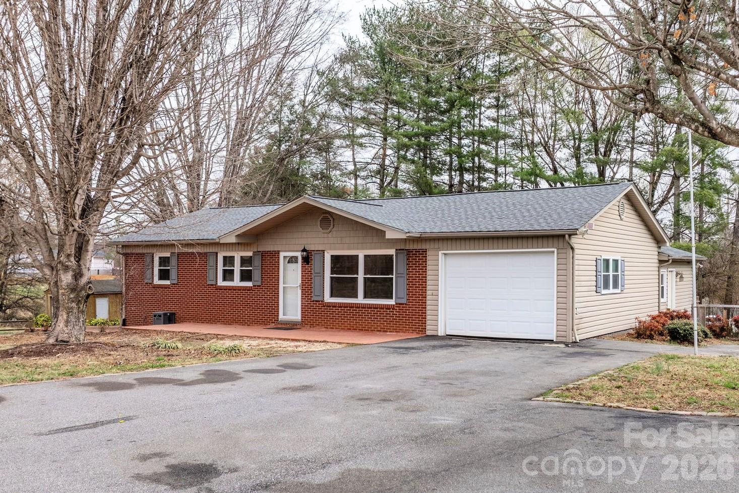 309 Sheldon Street Property Photo 1