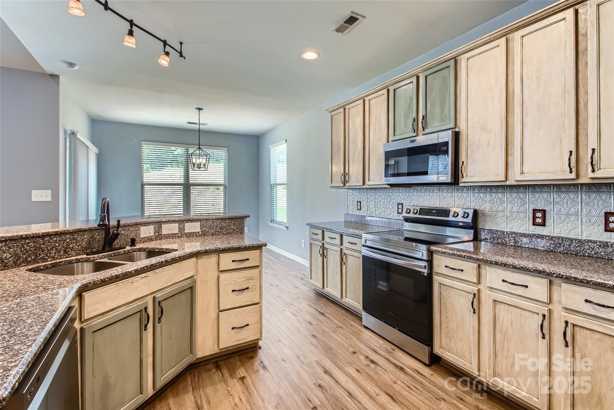 5237 Afterglow Avenue Property Photo 11