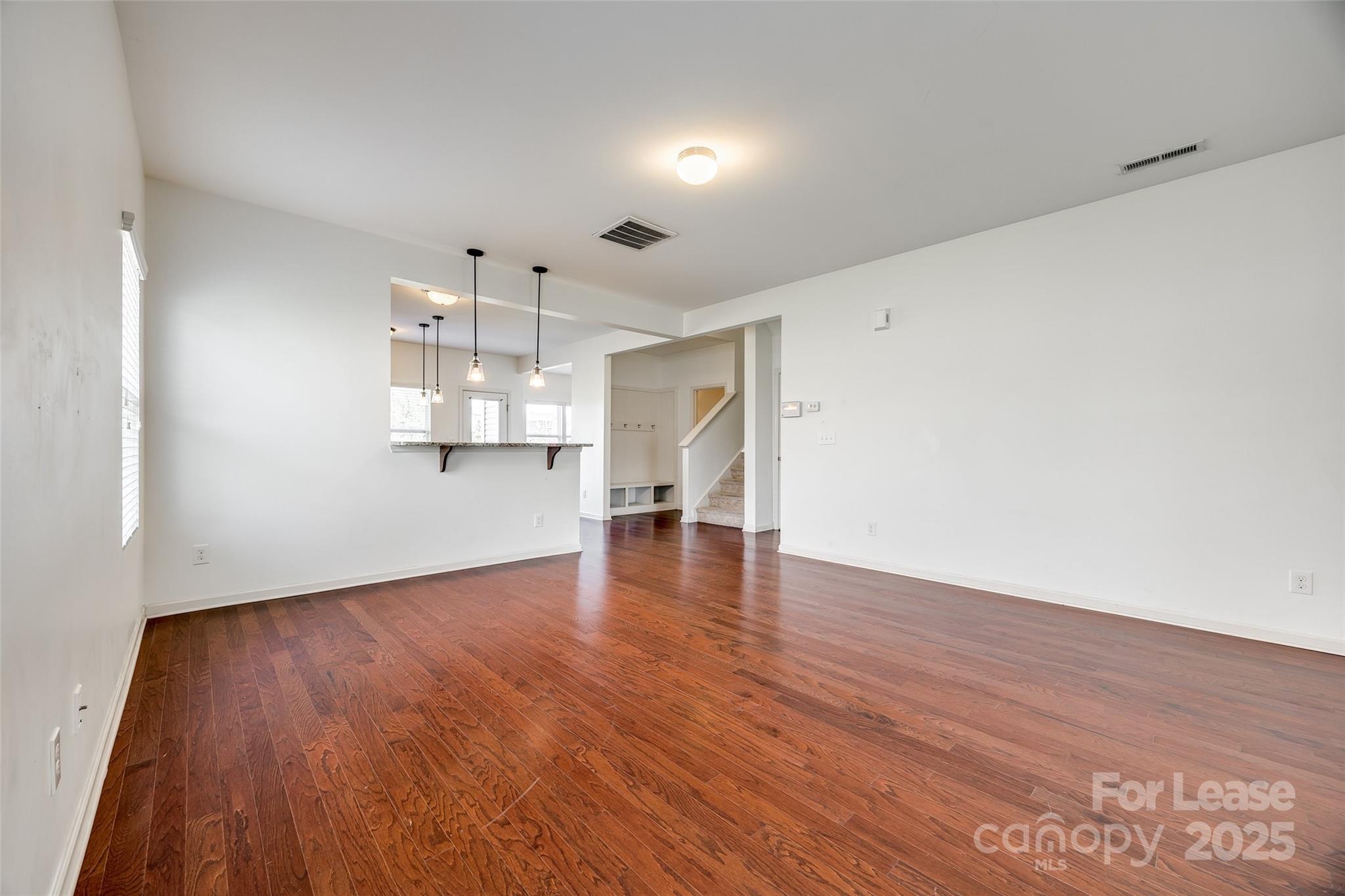 826 Summerlake Drive Property Photo 6