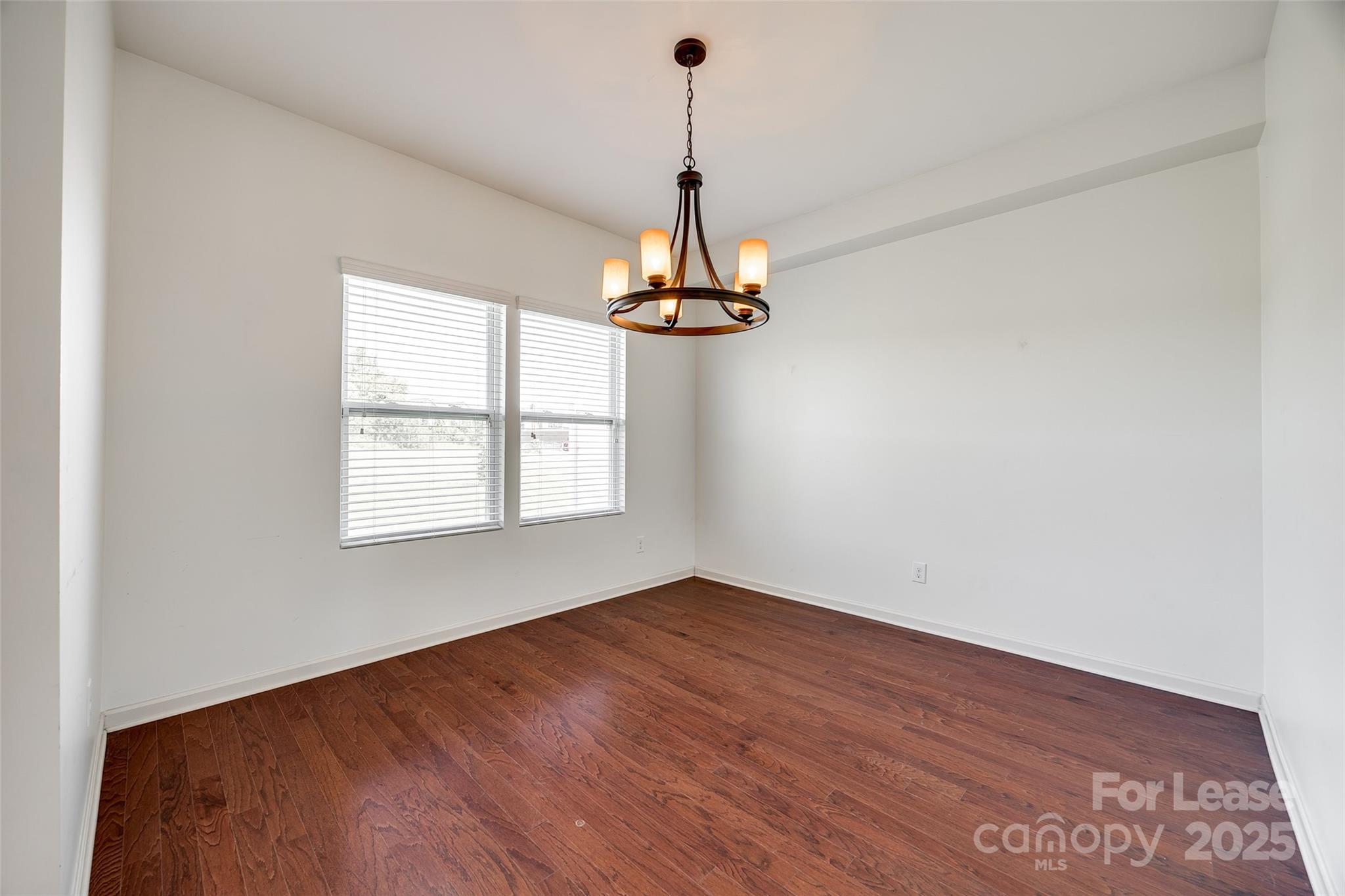 826 Summerlake Drive Property Photo 11