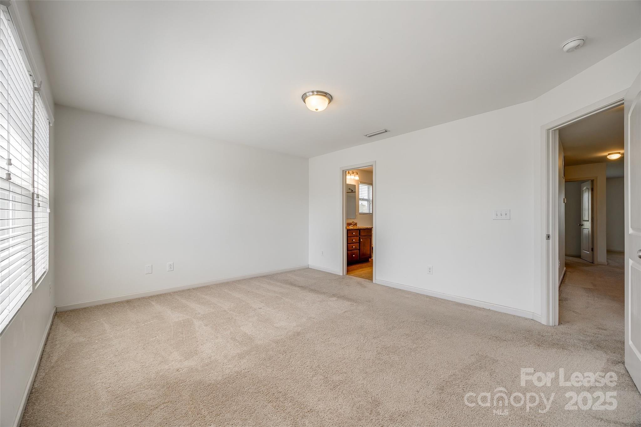 826 Summerlake Drive Property Photo 16
