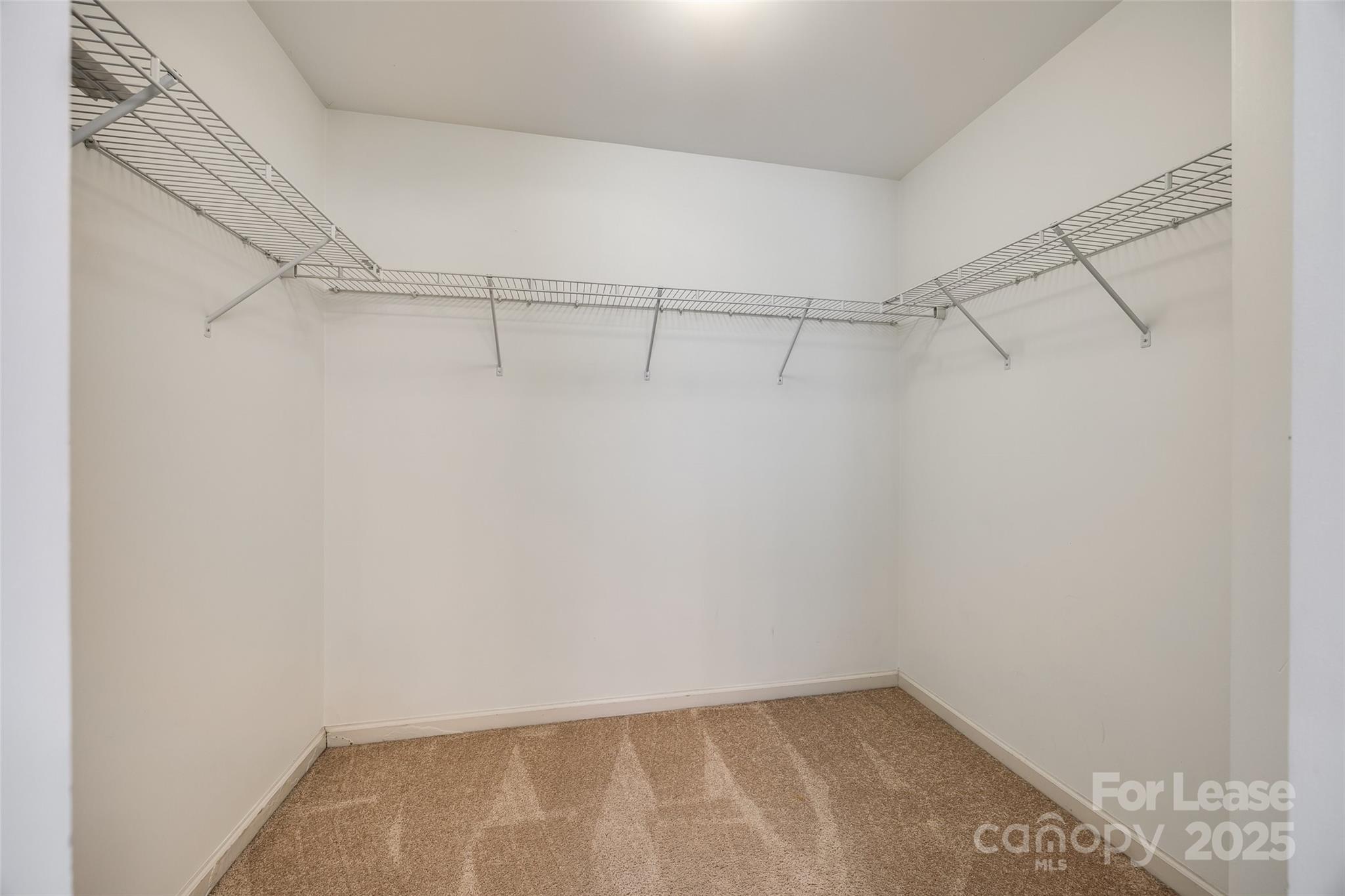 826 Summerlake Drive Property Photo 18