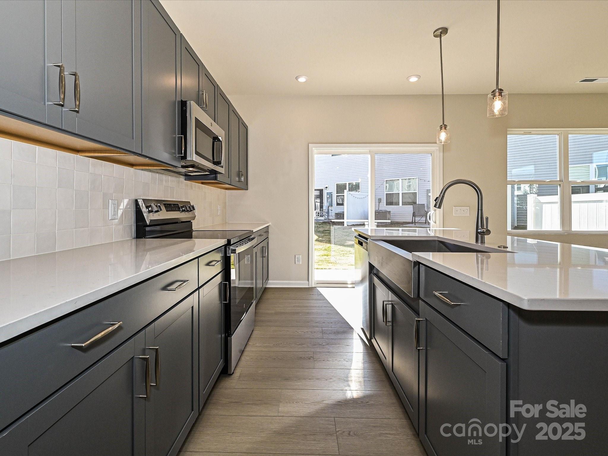 2230 Endeavor Run Property Photo 1