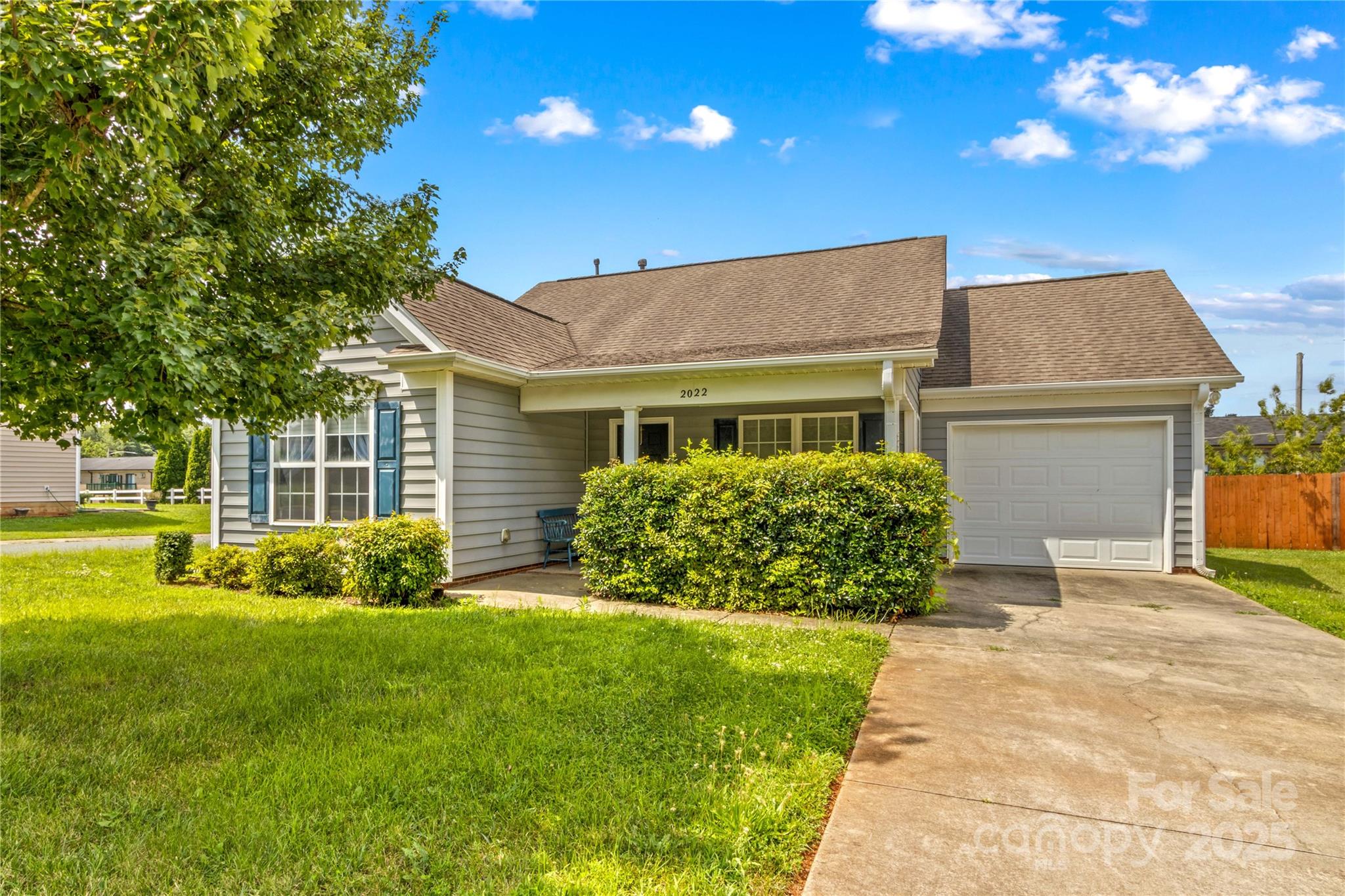 2022 Wexford Way Property Photo 1