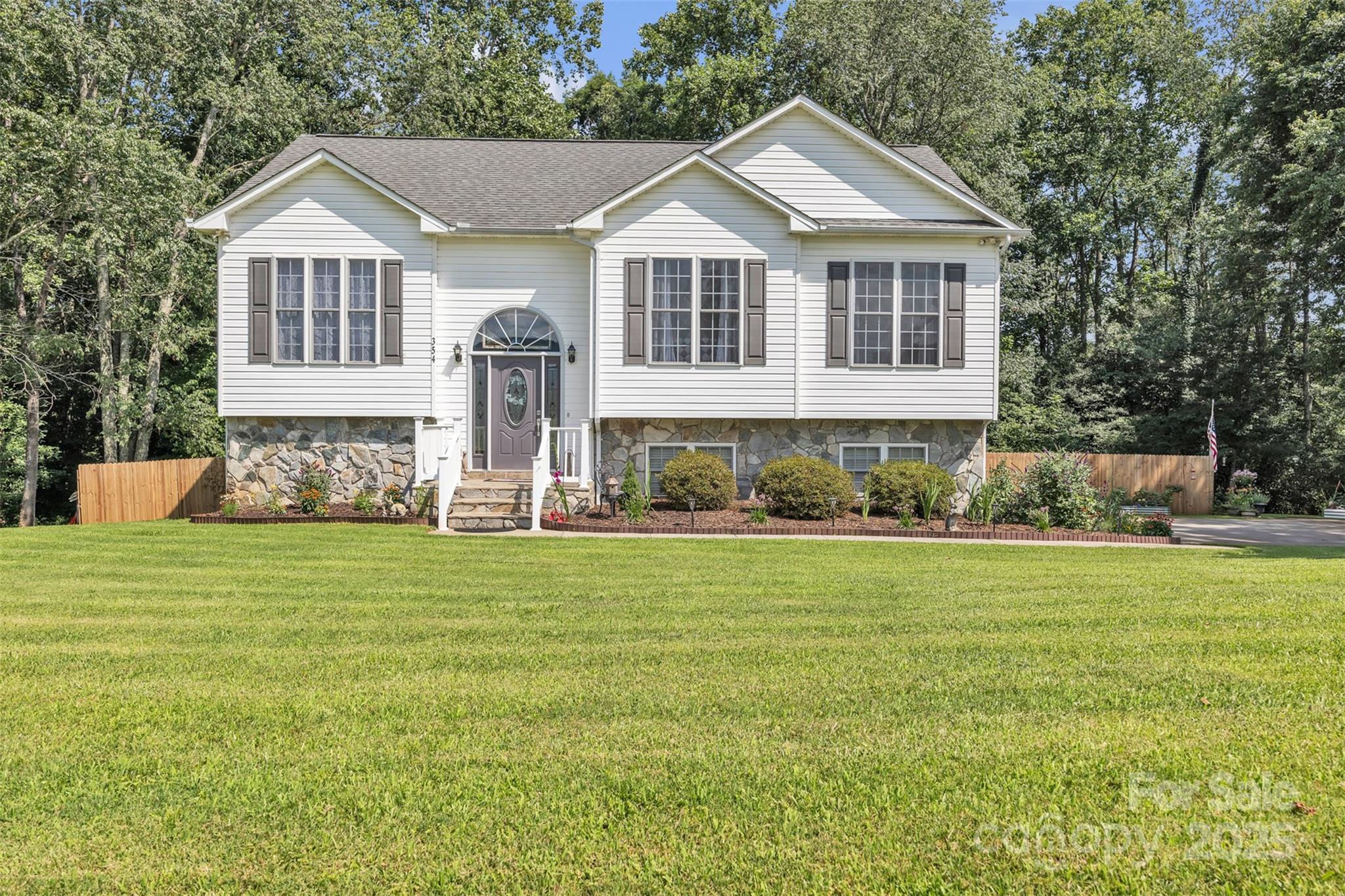 354 Shingle Gap Road Property Photo 1