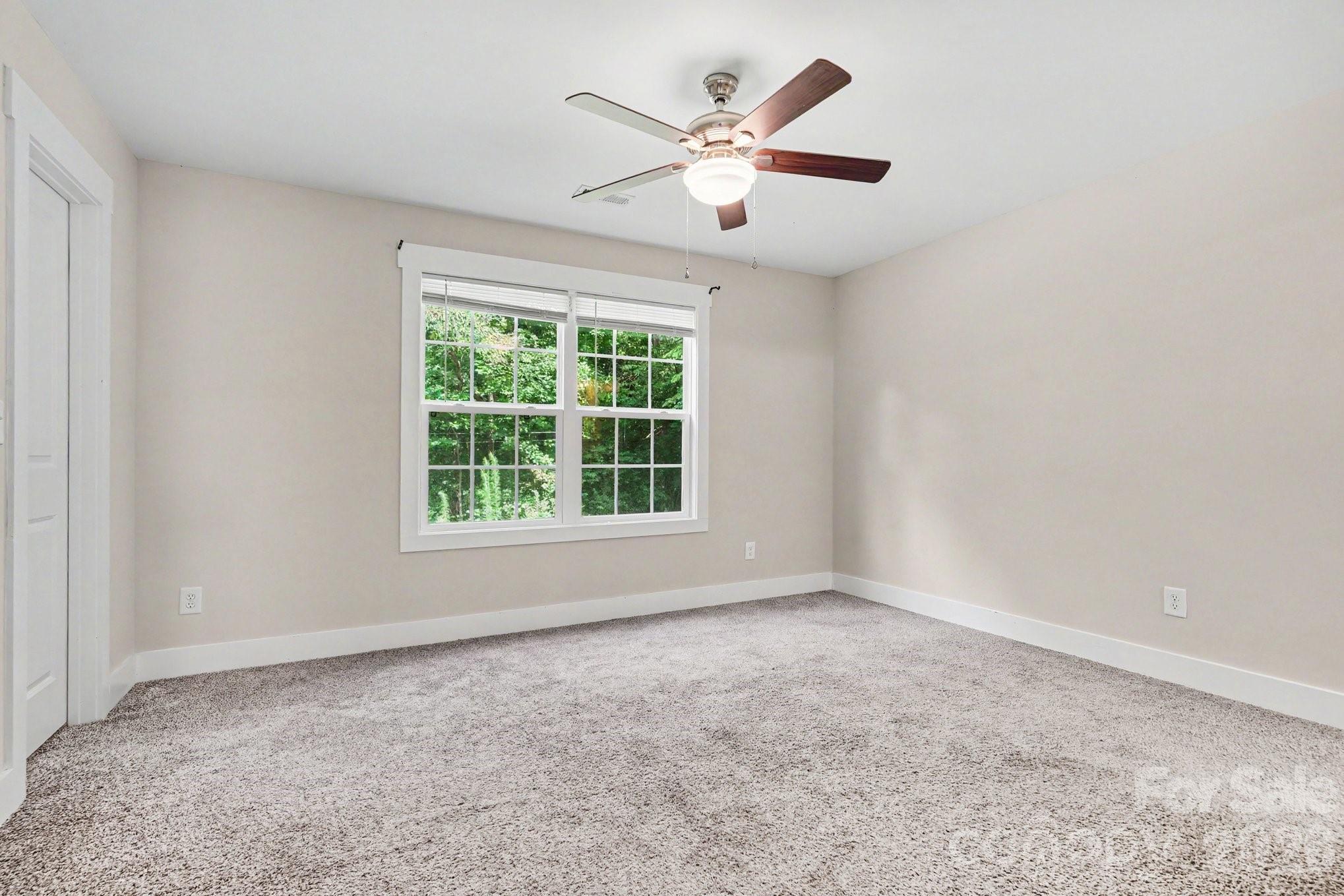 1050 Rush Street Property Photo 8