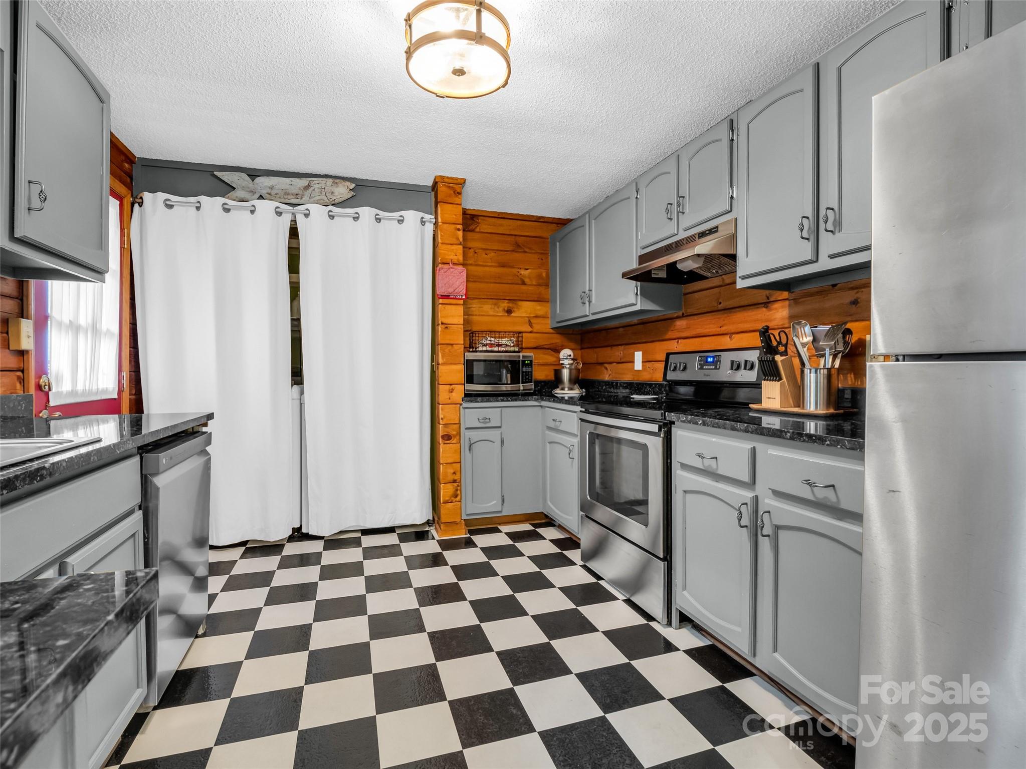 116 Chalet Road Property Photo 14