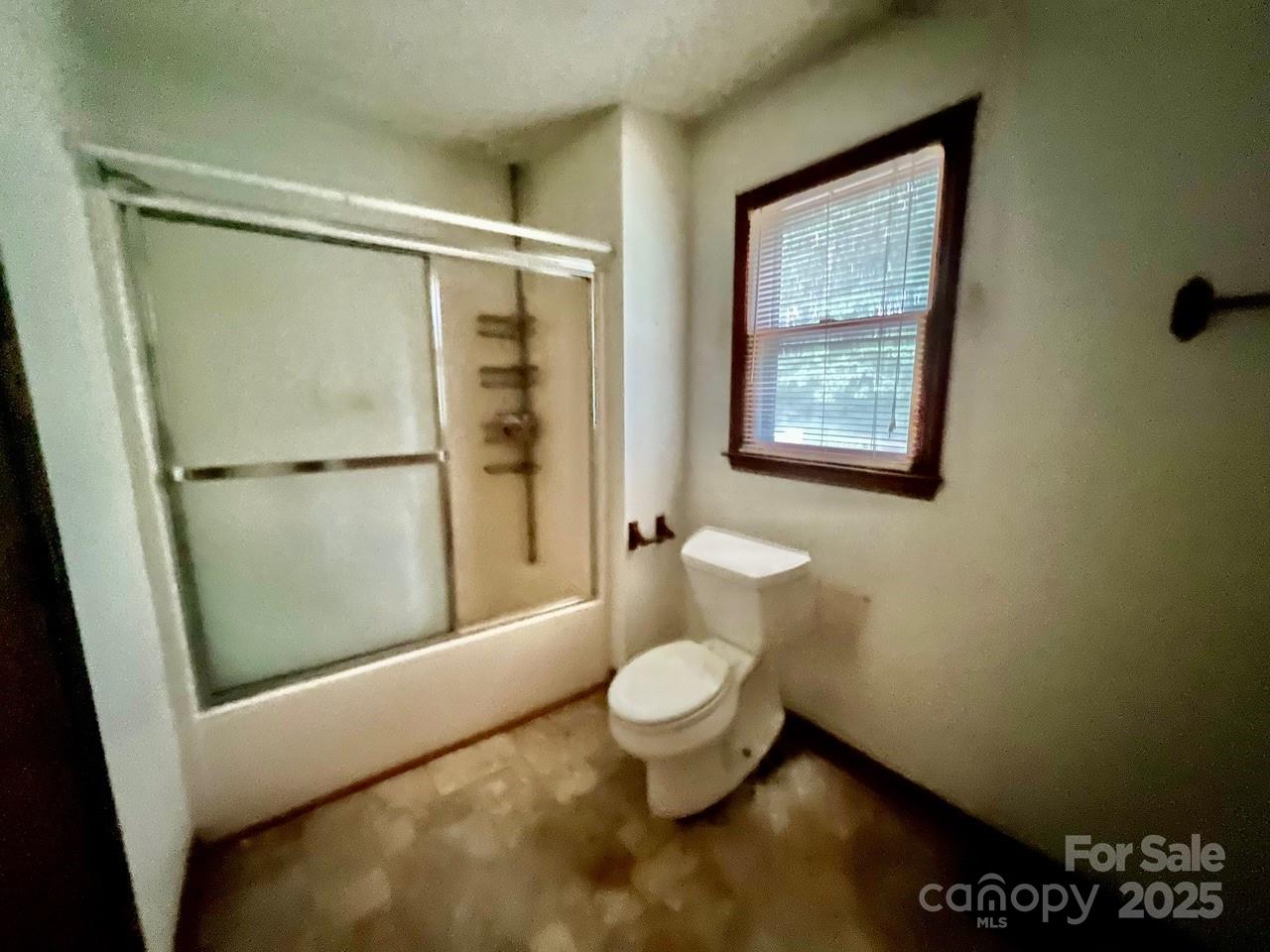 6581 Emerald Isle Drive Property Photo 10