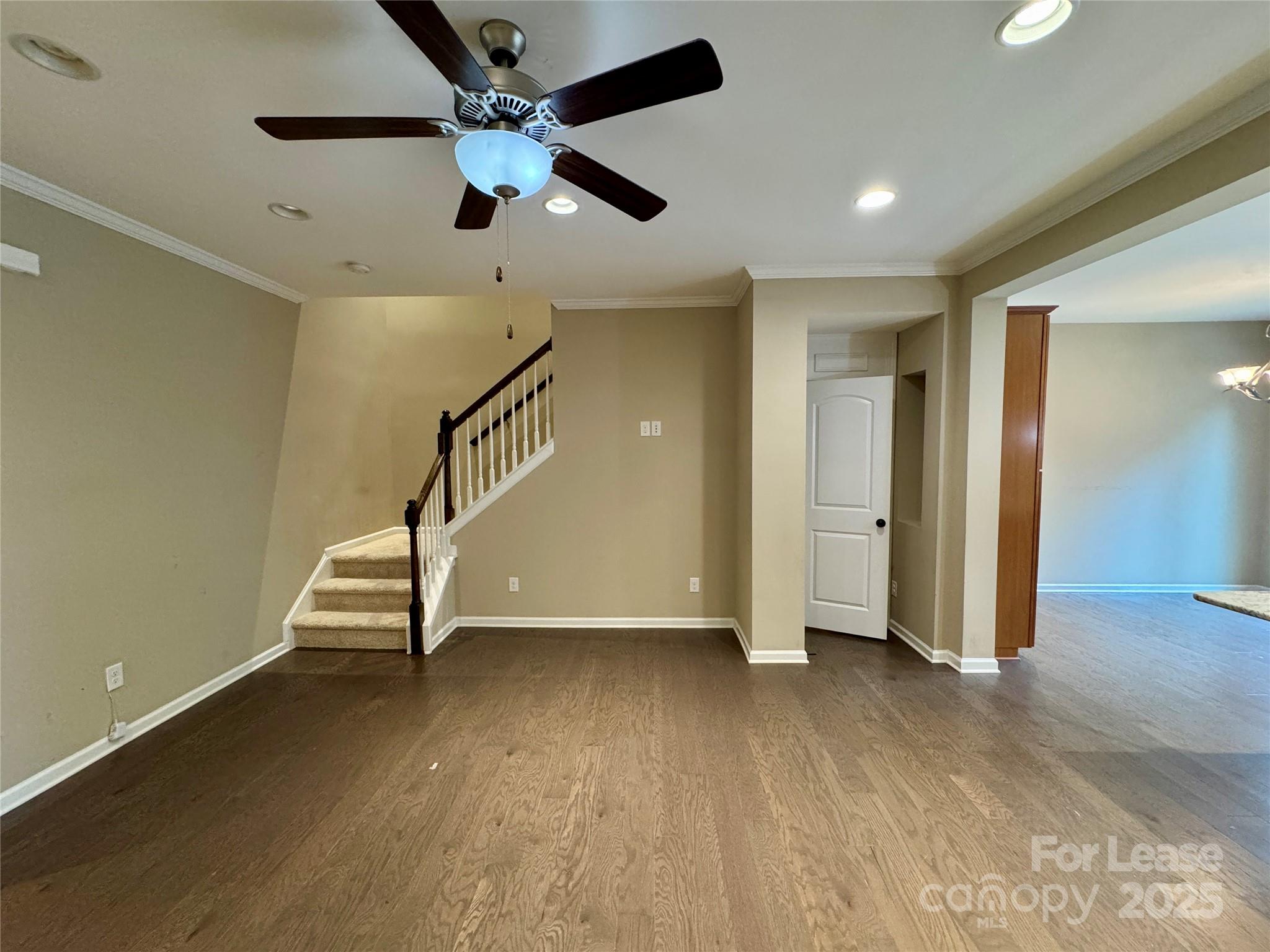 9623 Glenburn Lane Property Photo 4