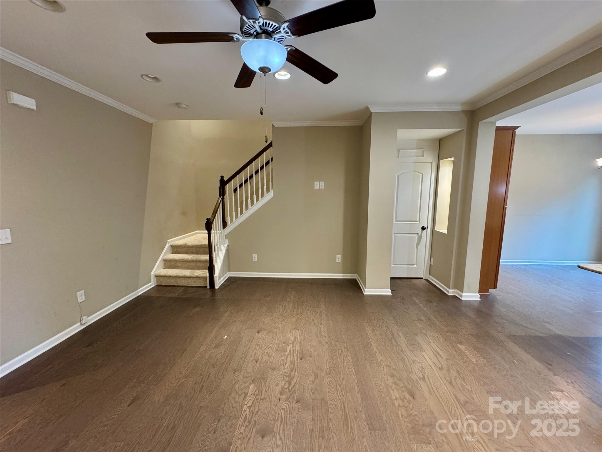 9623 Glenburn Lane Property Photo 6