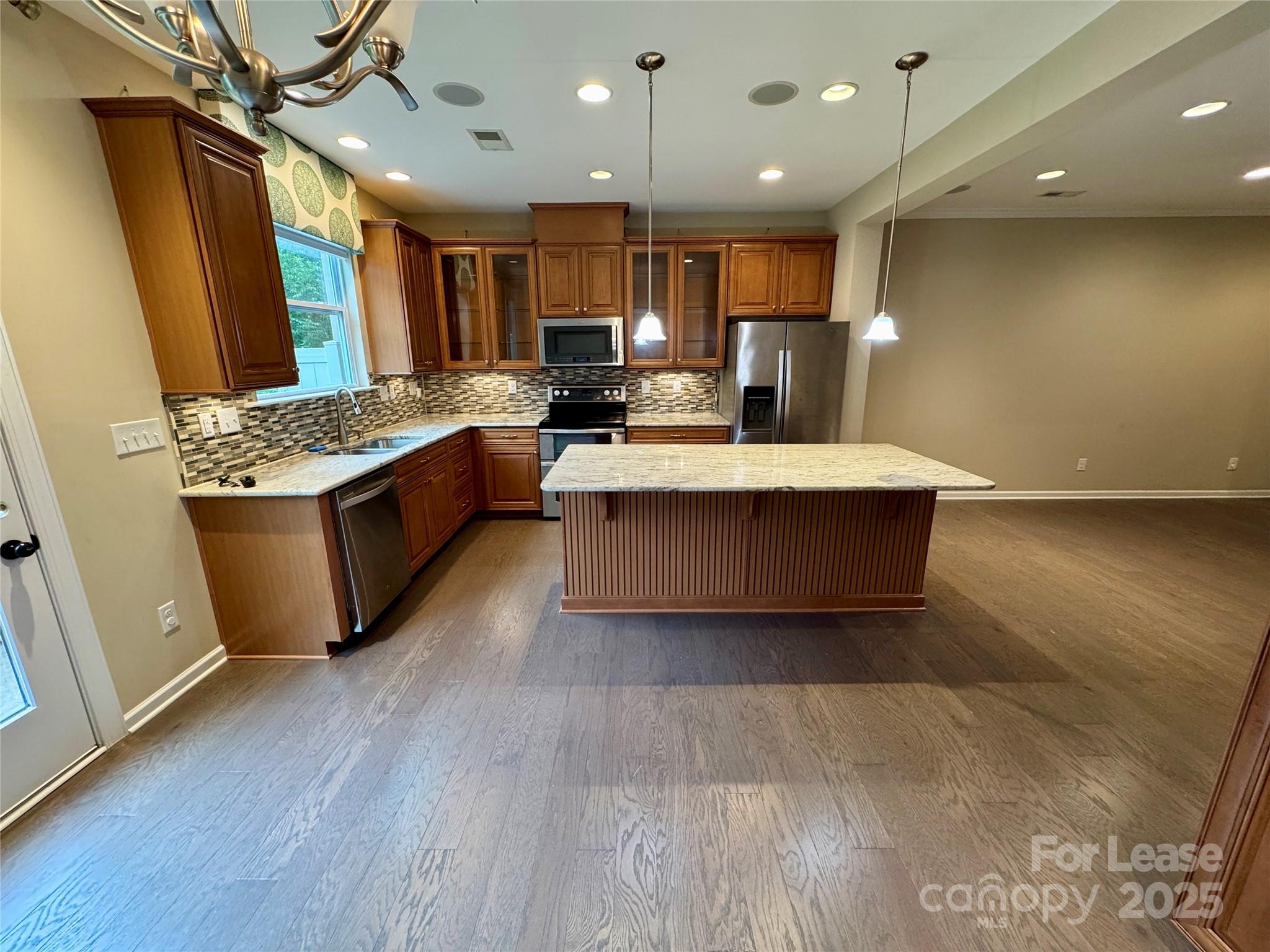 9623 Glenburn Lane Property Photo 8