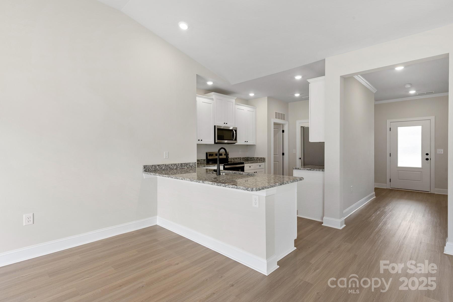 7307 Jerimoth Drive Property Photo 3