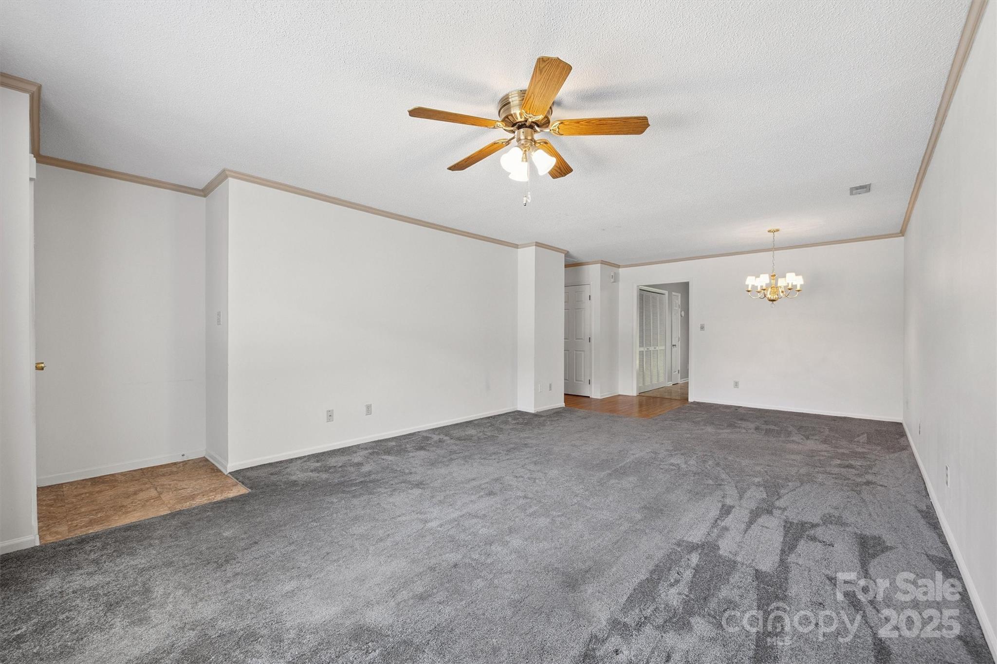 248 Pointe Circle Property Photo 4