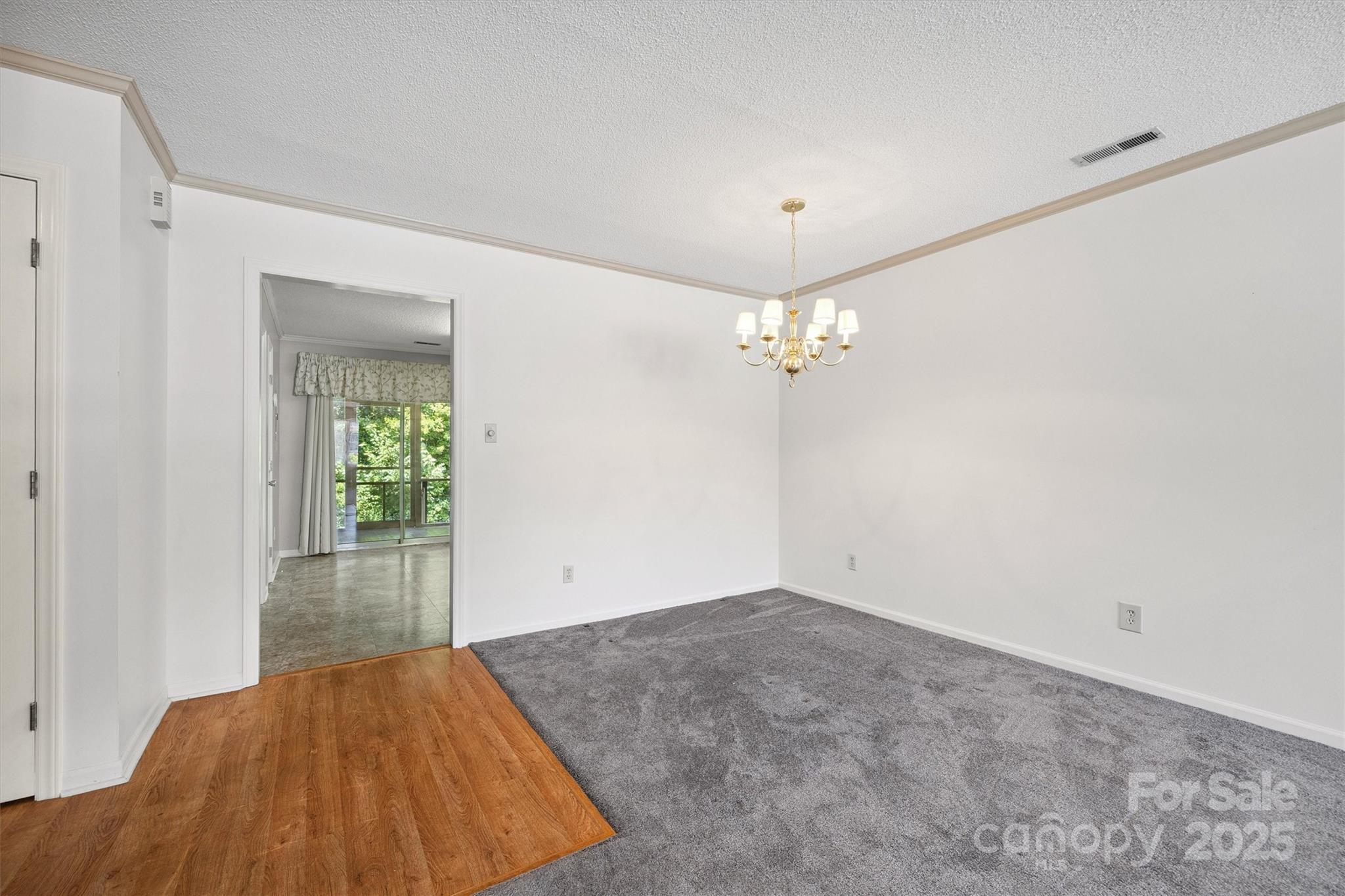 248 Pointe Circle Property Photo 6