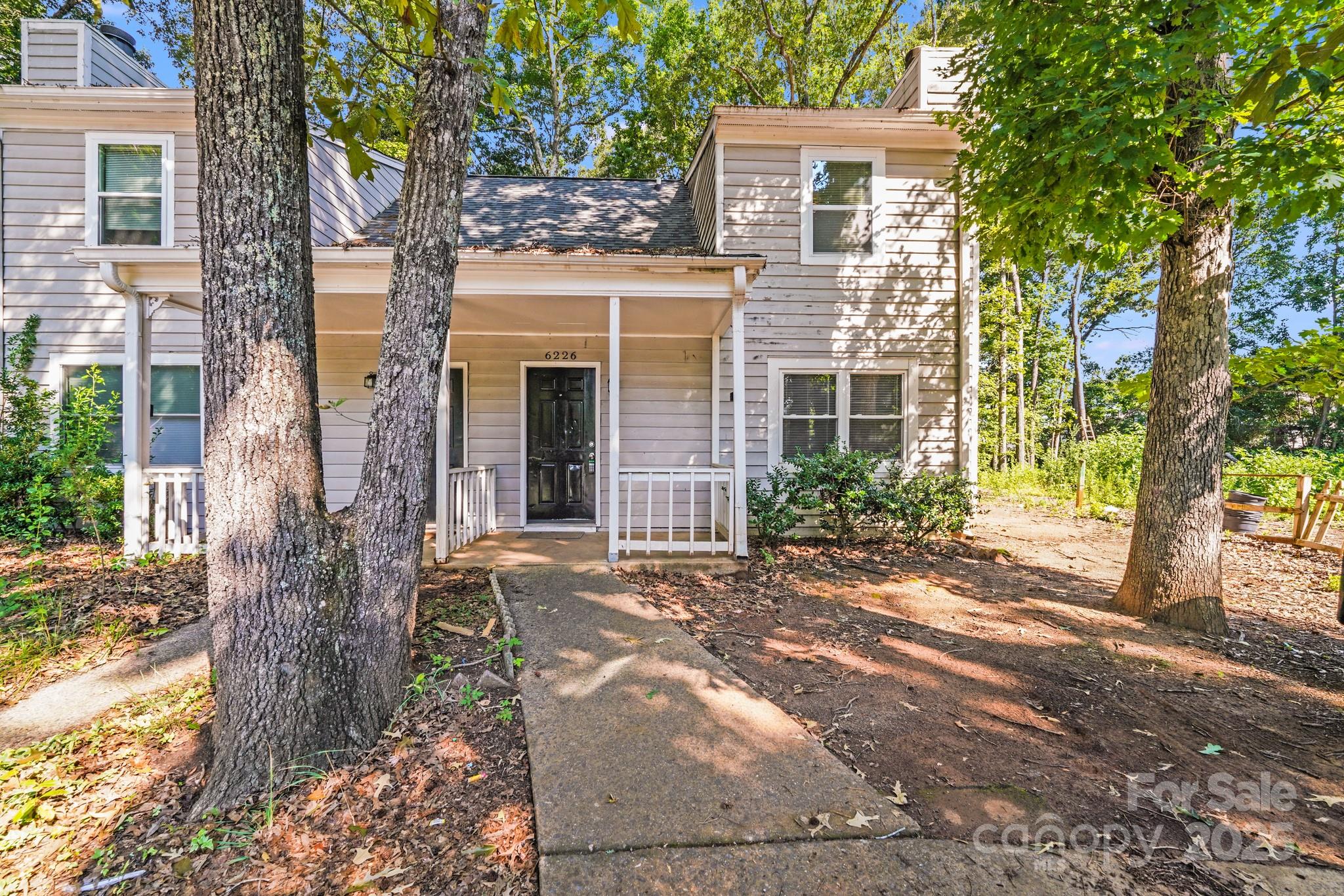 6226 Spanish Oak Road Property Photo