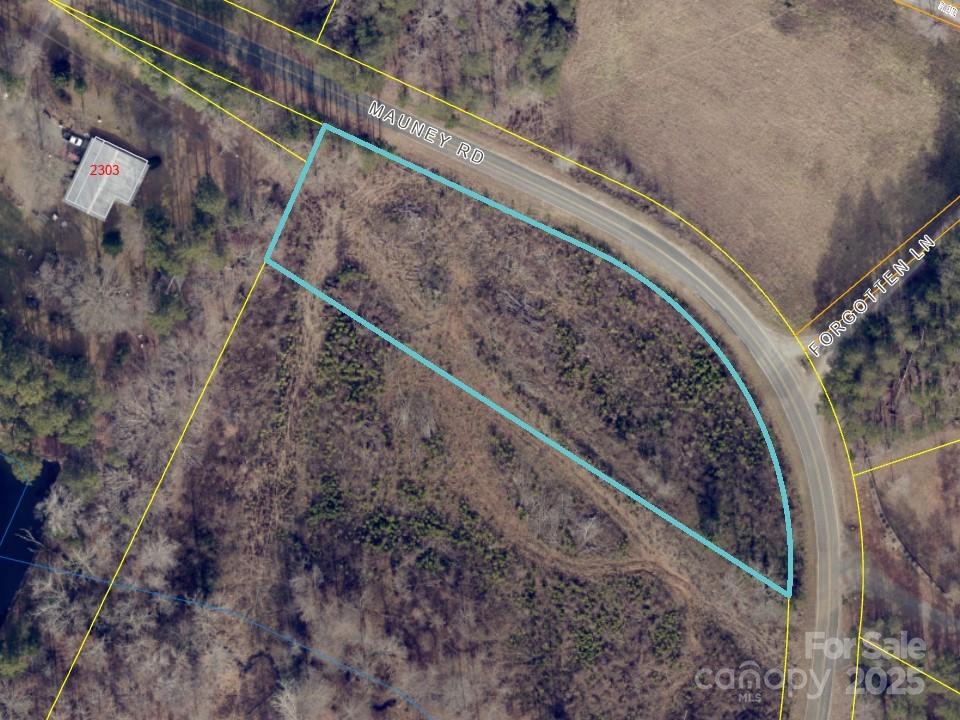 000 Mauney Road Property Photo 3