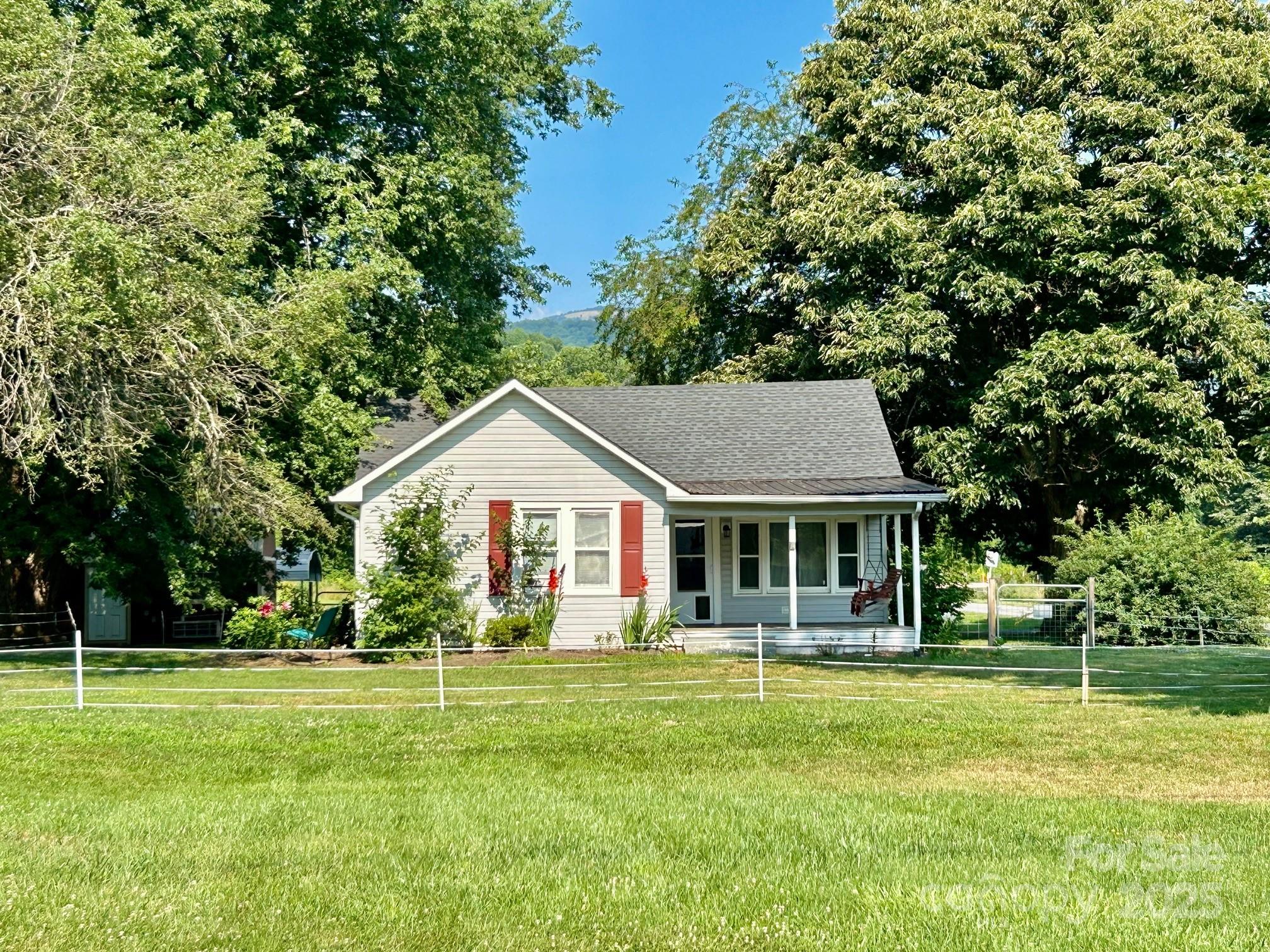39 Hemphill Road Property Photo 1