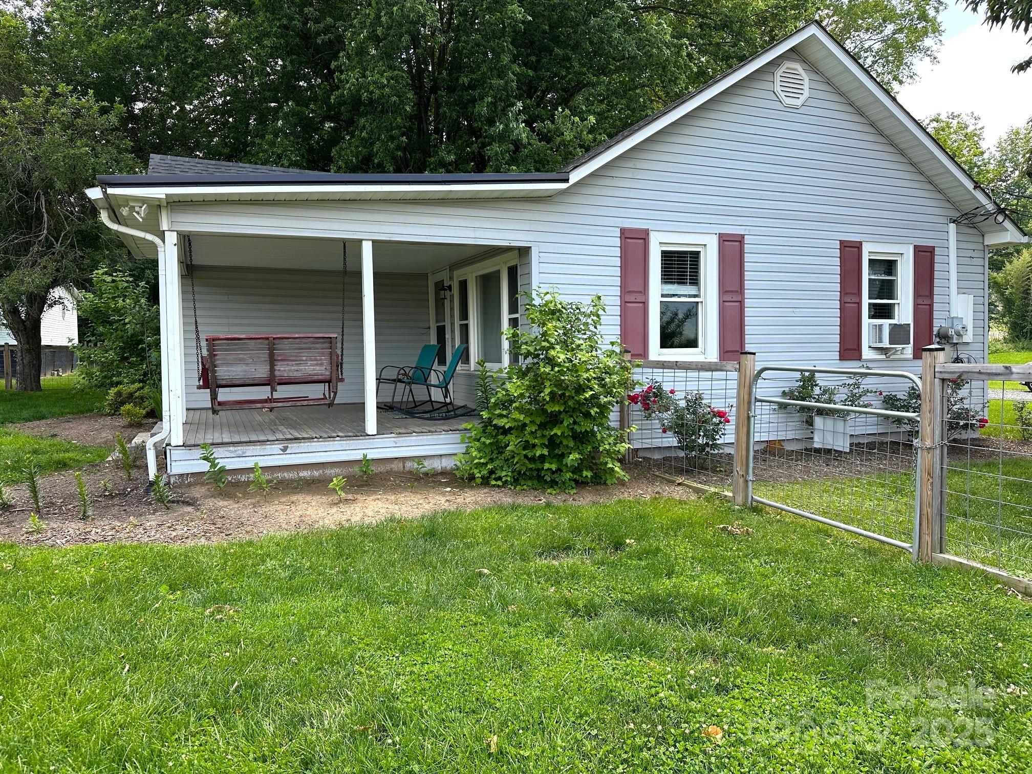 39 Hemphill Road Property Photo 2
