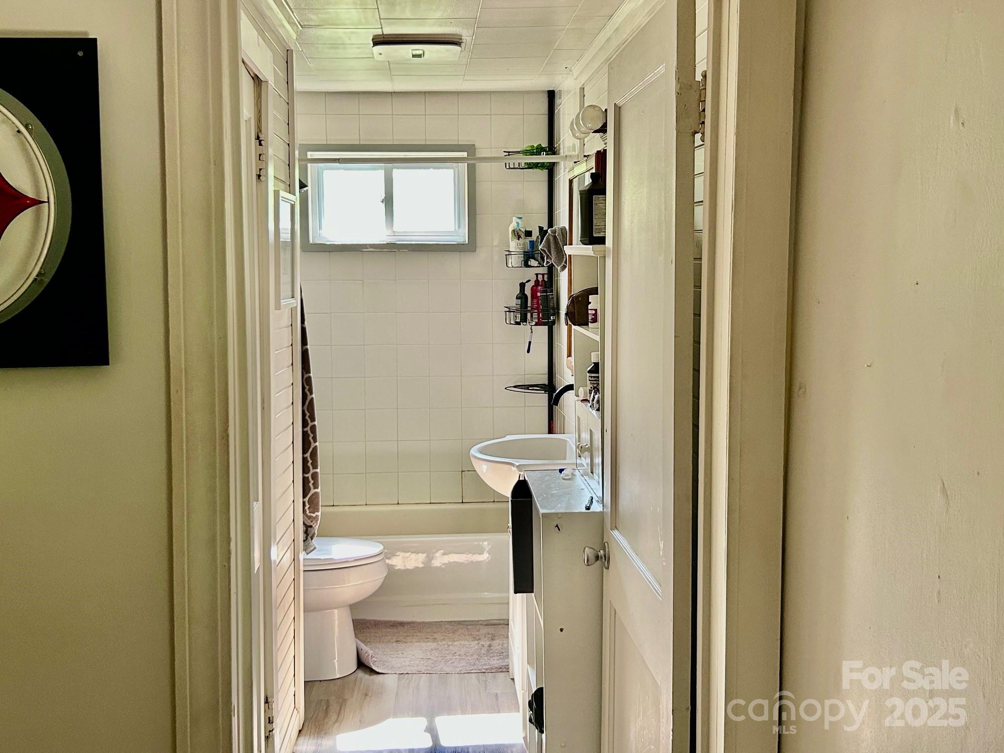 39 Hemphill Road Property Photo 5