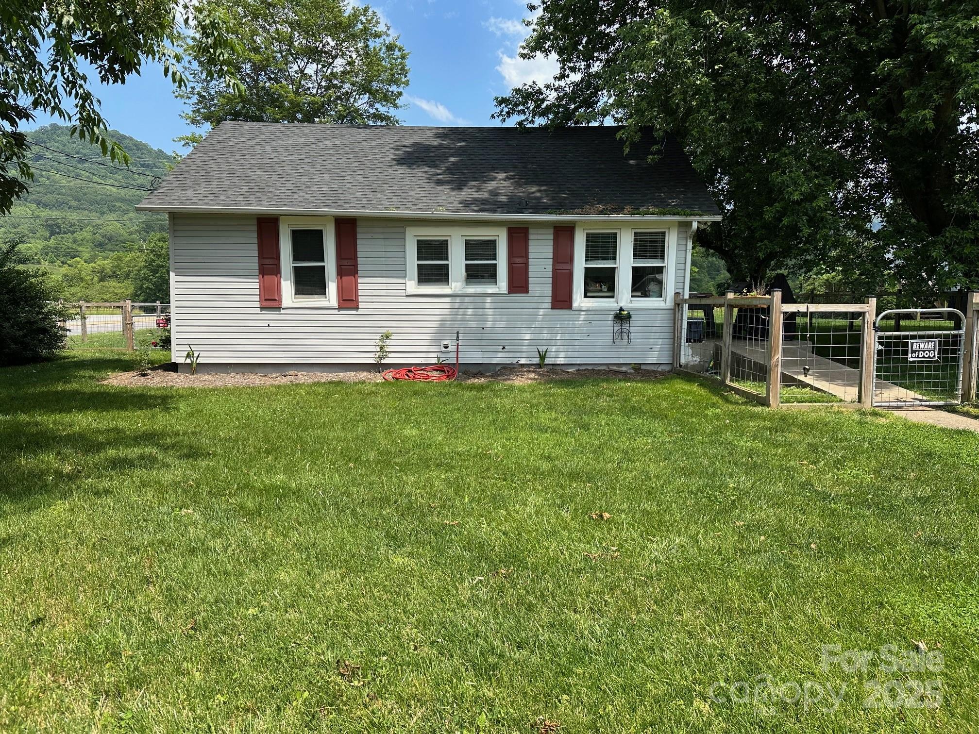 39 Hemphill Road Property Photo 14