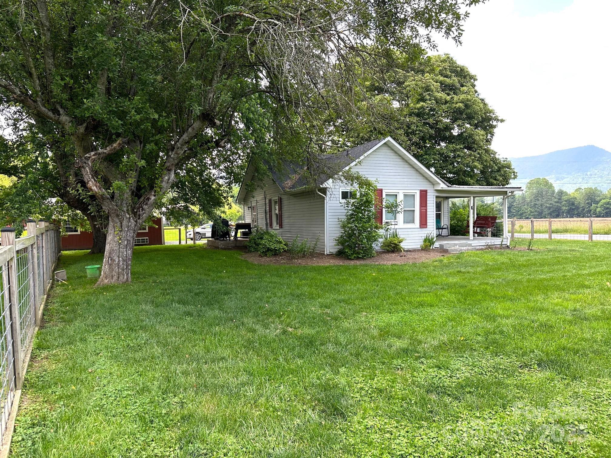 39 Hemphill Road Property Photo 15