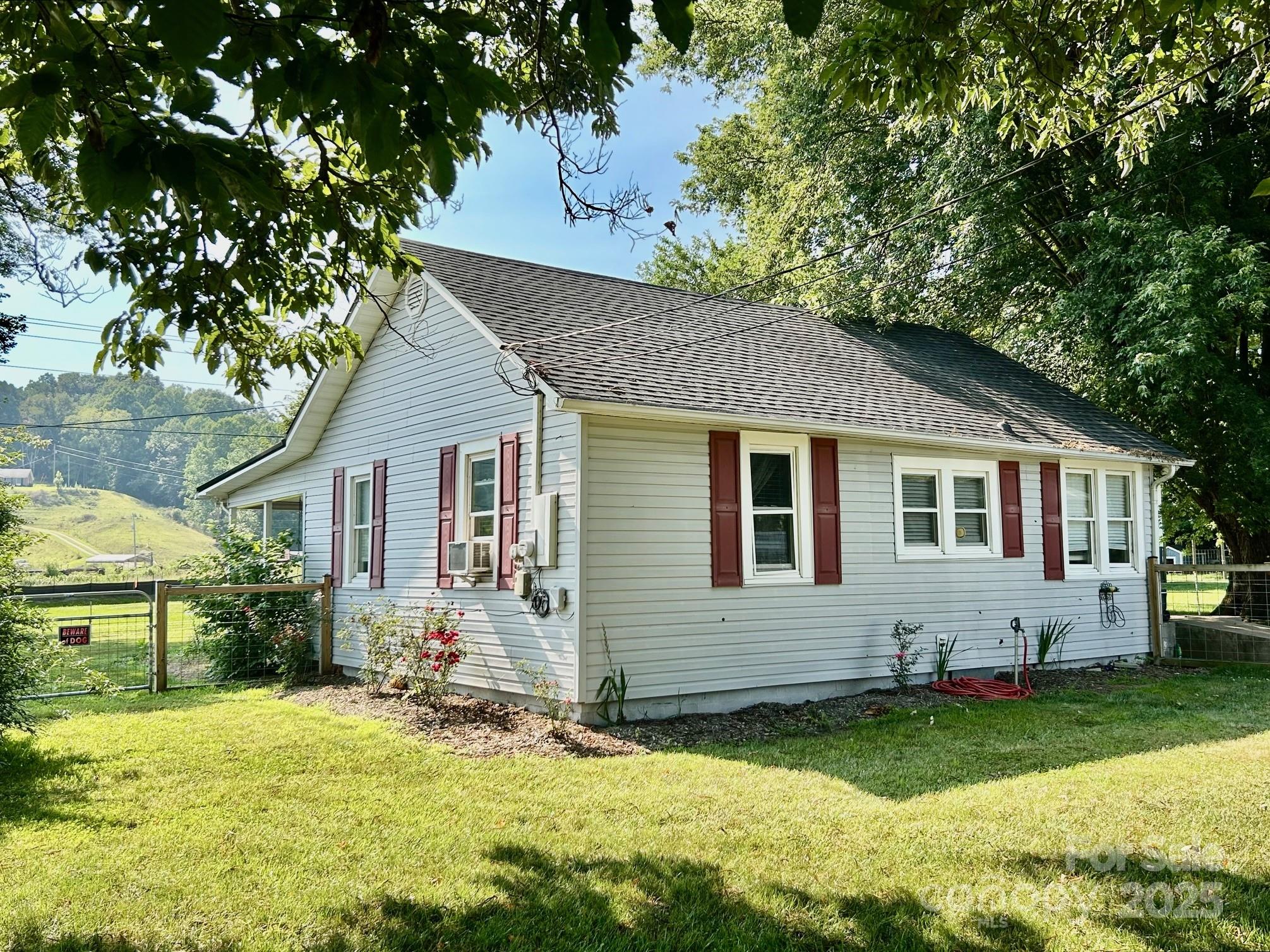 39 Hemphill Road Property Photo 30