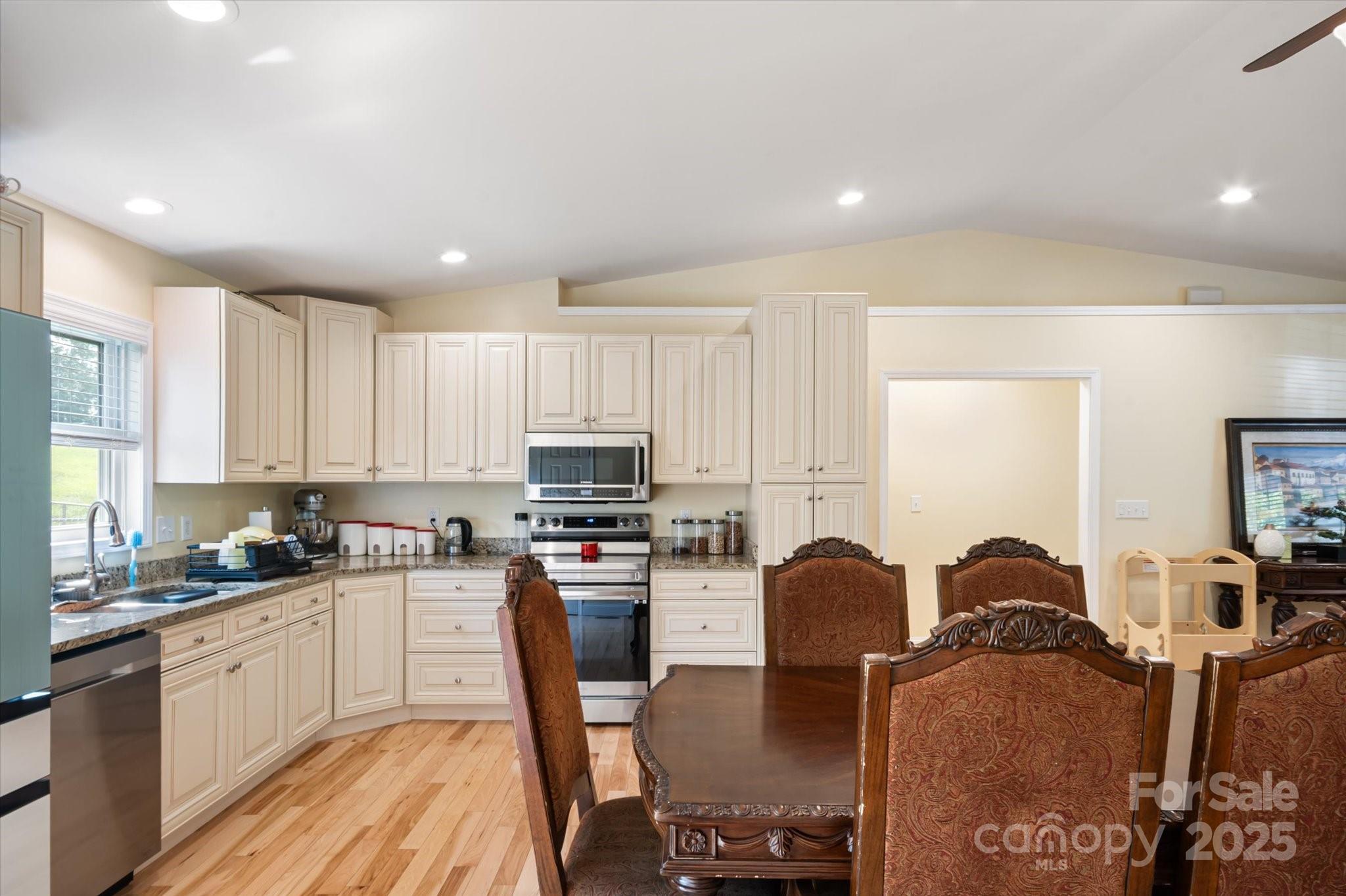 40 Alabama Avenue Property Photo 14